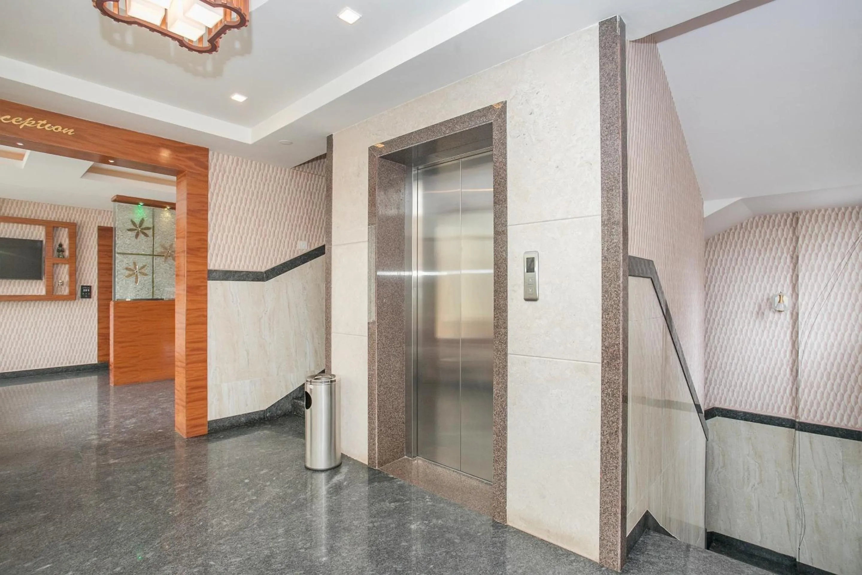 Lobby or reception in Hotel O Royal Stay