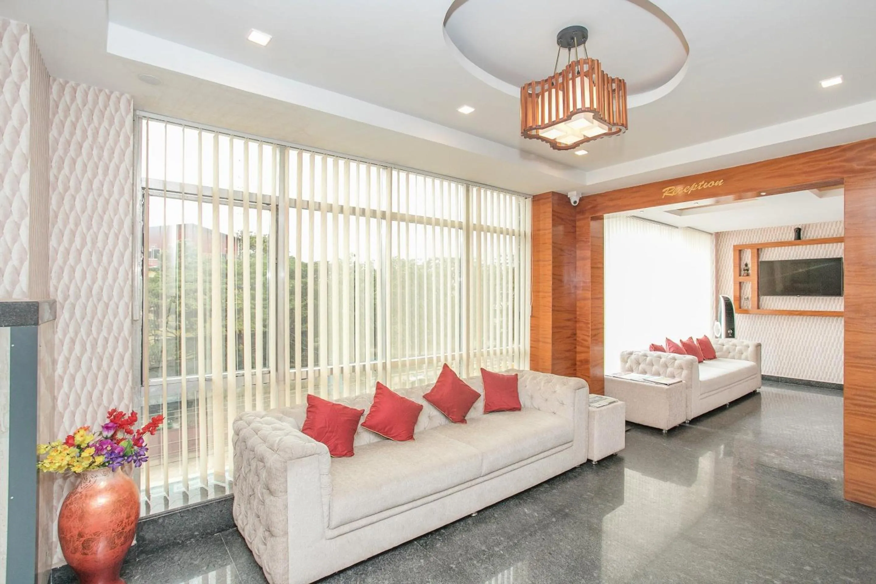 Lobby or reception in Hotel O Royal Stay