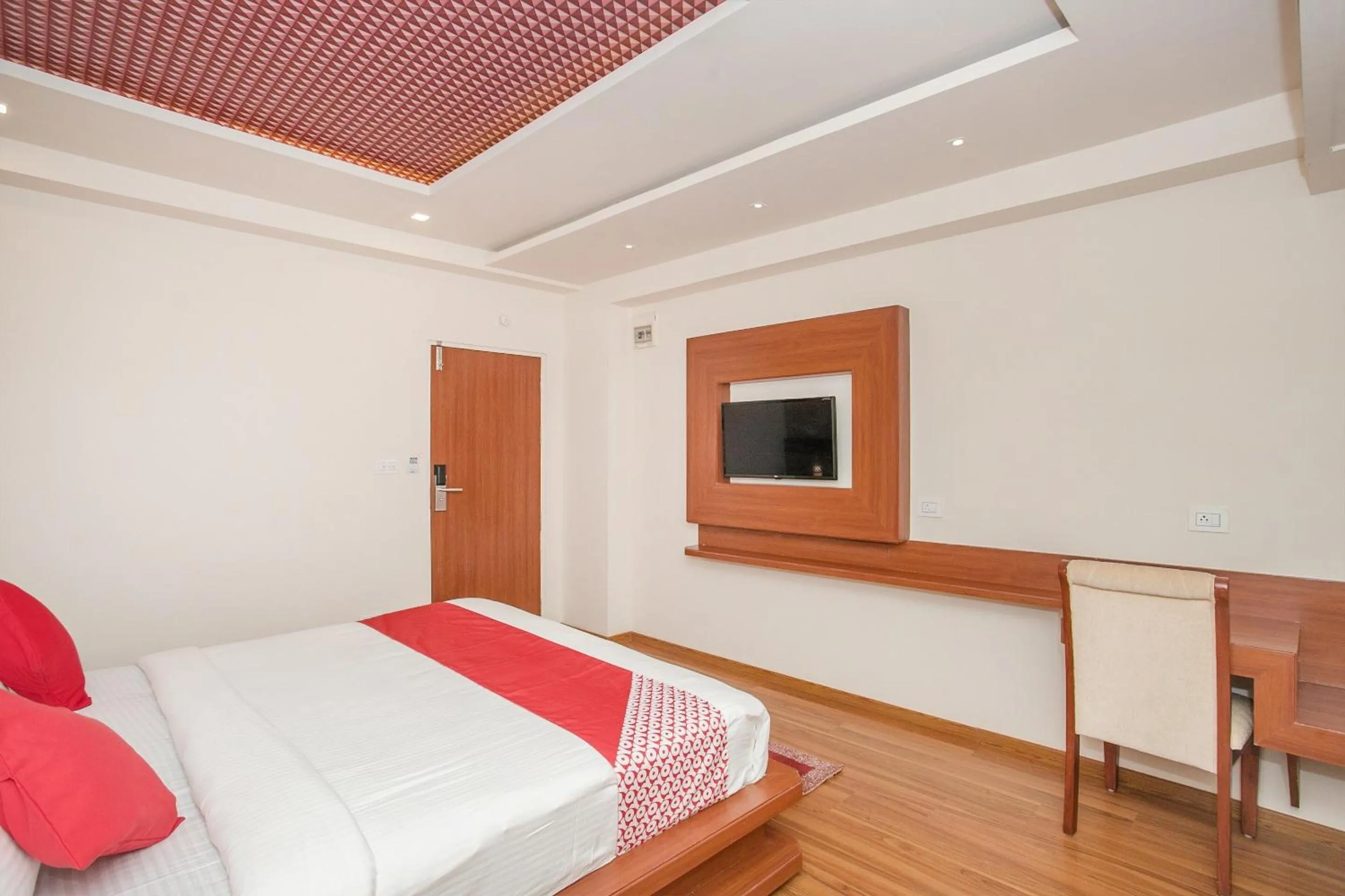 Bedroom, Bed in Hotel O Royal Stay