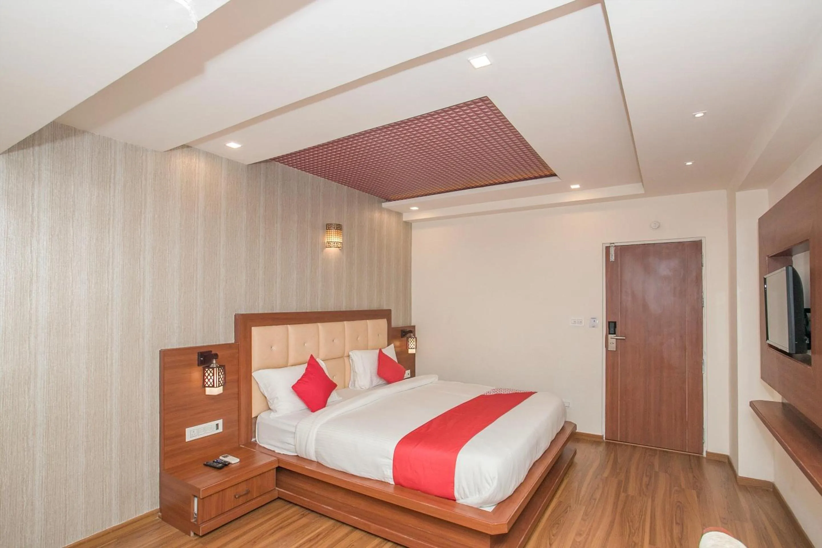 Bedroom, Bed in Hotel O Royal Stay
