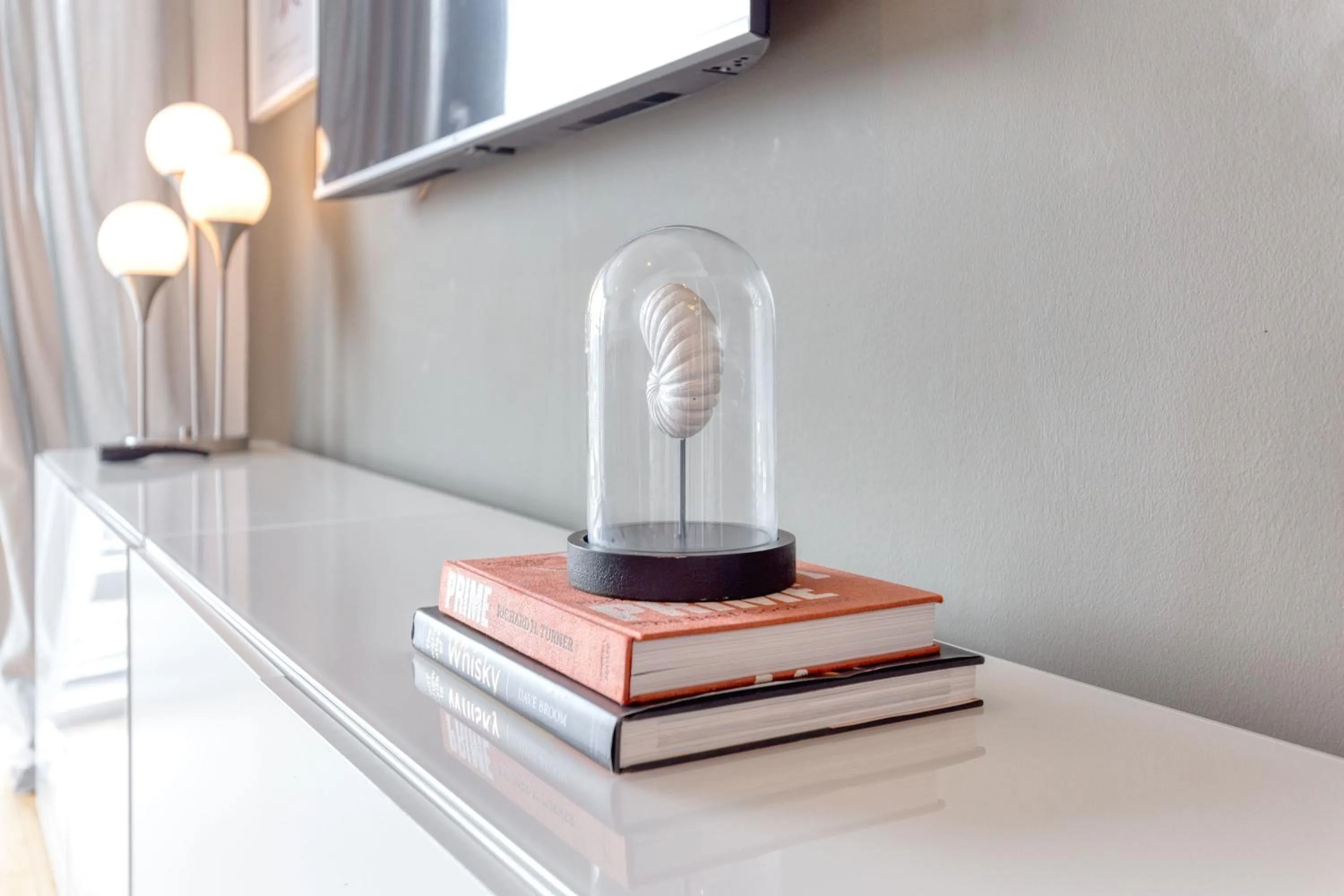 TV/Entertainment Center in SECC Hydro Executive 7 Apartment