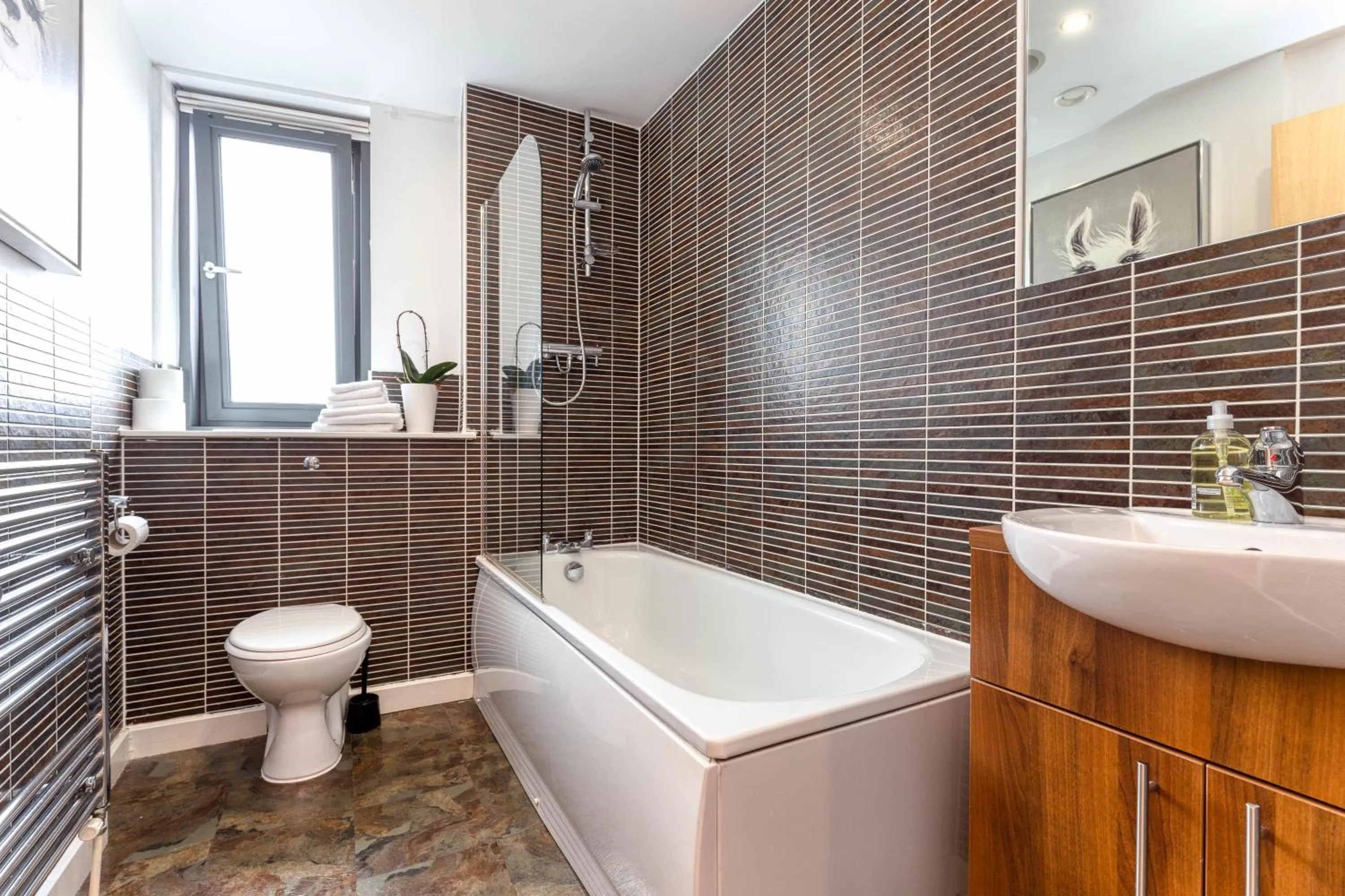 Bathroom in SECC Hydro Executive 7 Apartment