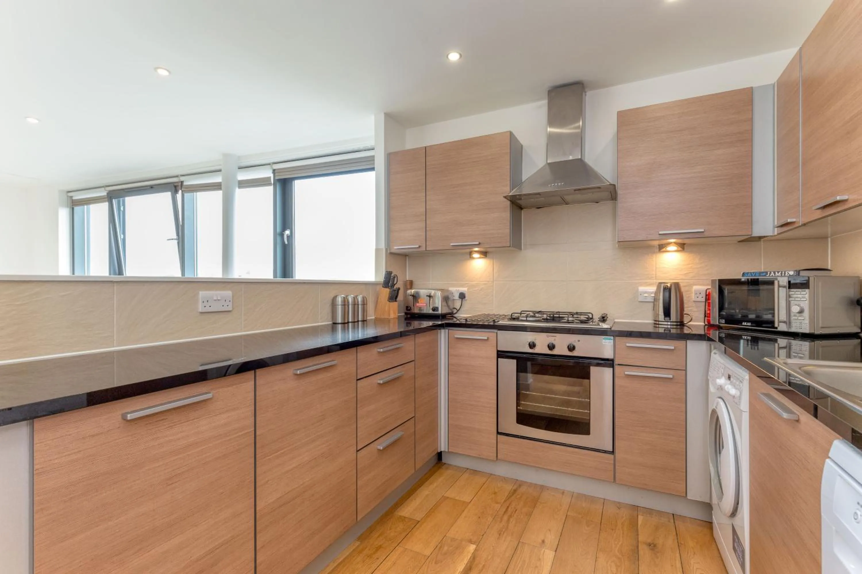 Kitchen/Kitchenette in SECC Hydro Executive 7 Apartment