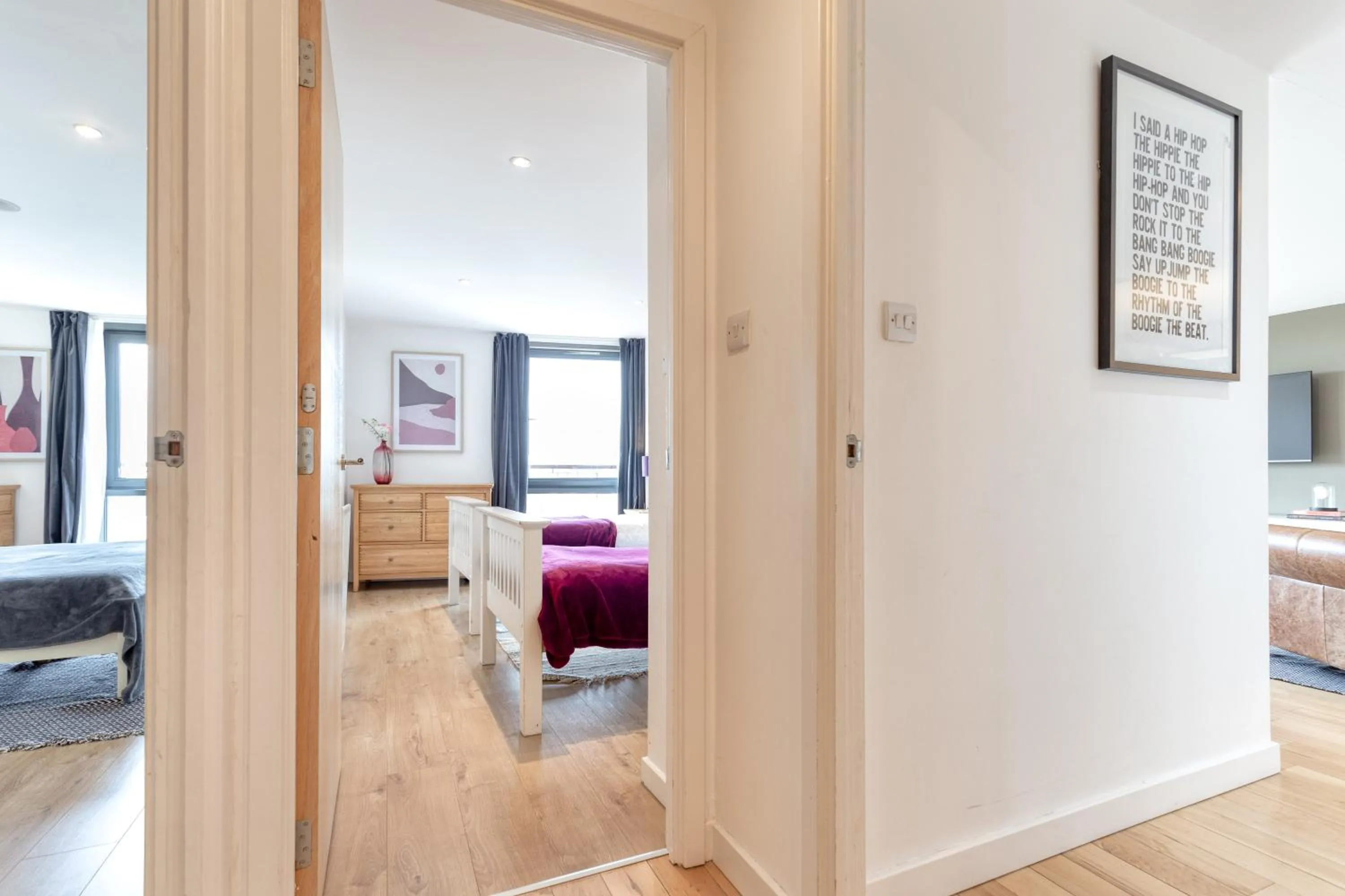 Bed in SECC Hydro Executive 7 Apartment