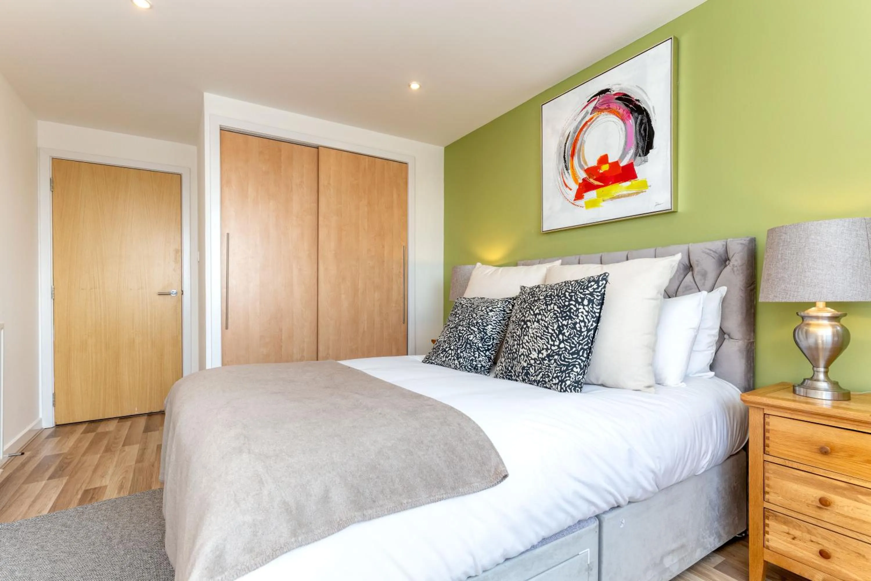 Bed in SECC Hydro Executive 7 Apartment