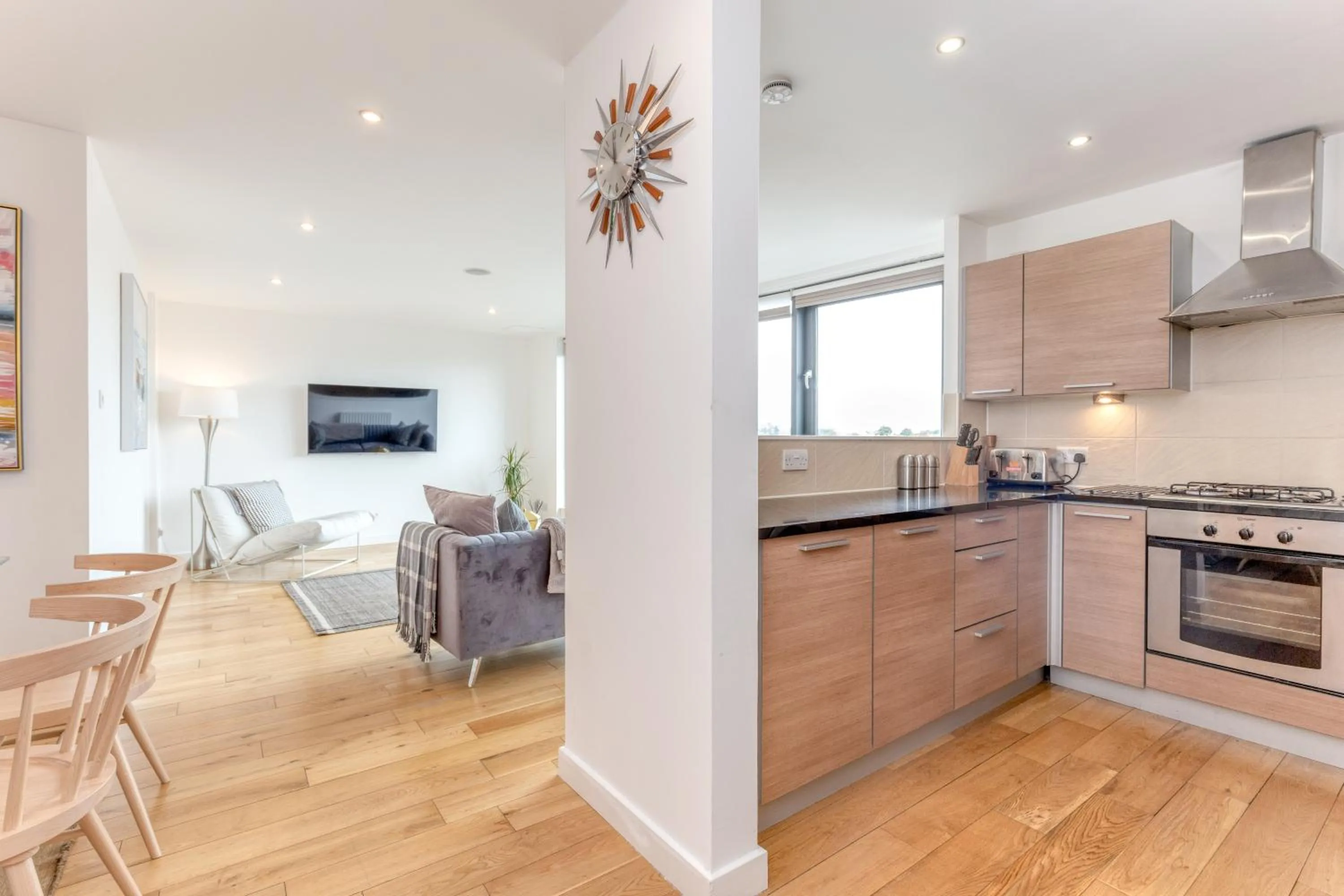 Kitchen/Kitchenette in SECC Hydro Executive 7 Apartment