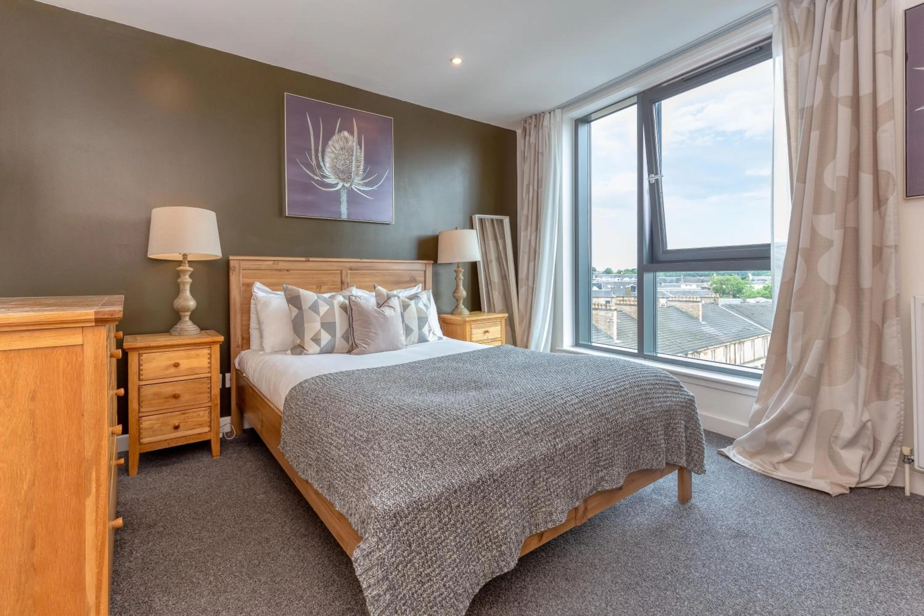 Bed in SECC Hydro Executive 7 Apartment