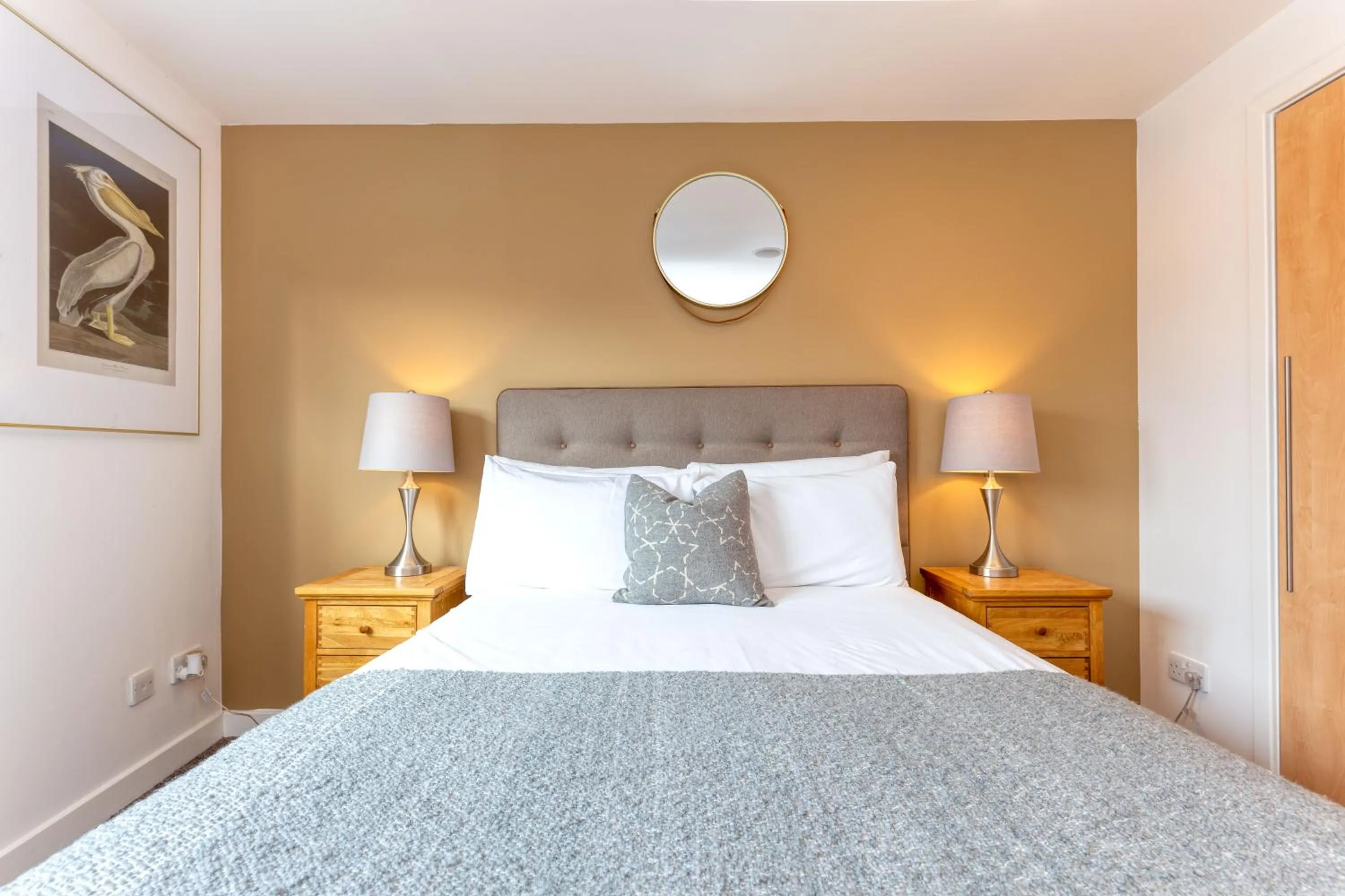 Bed in SECC Hydro Executive 7 Apartment