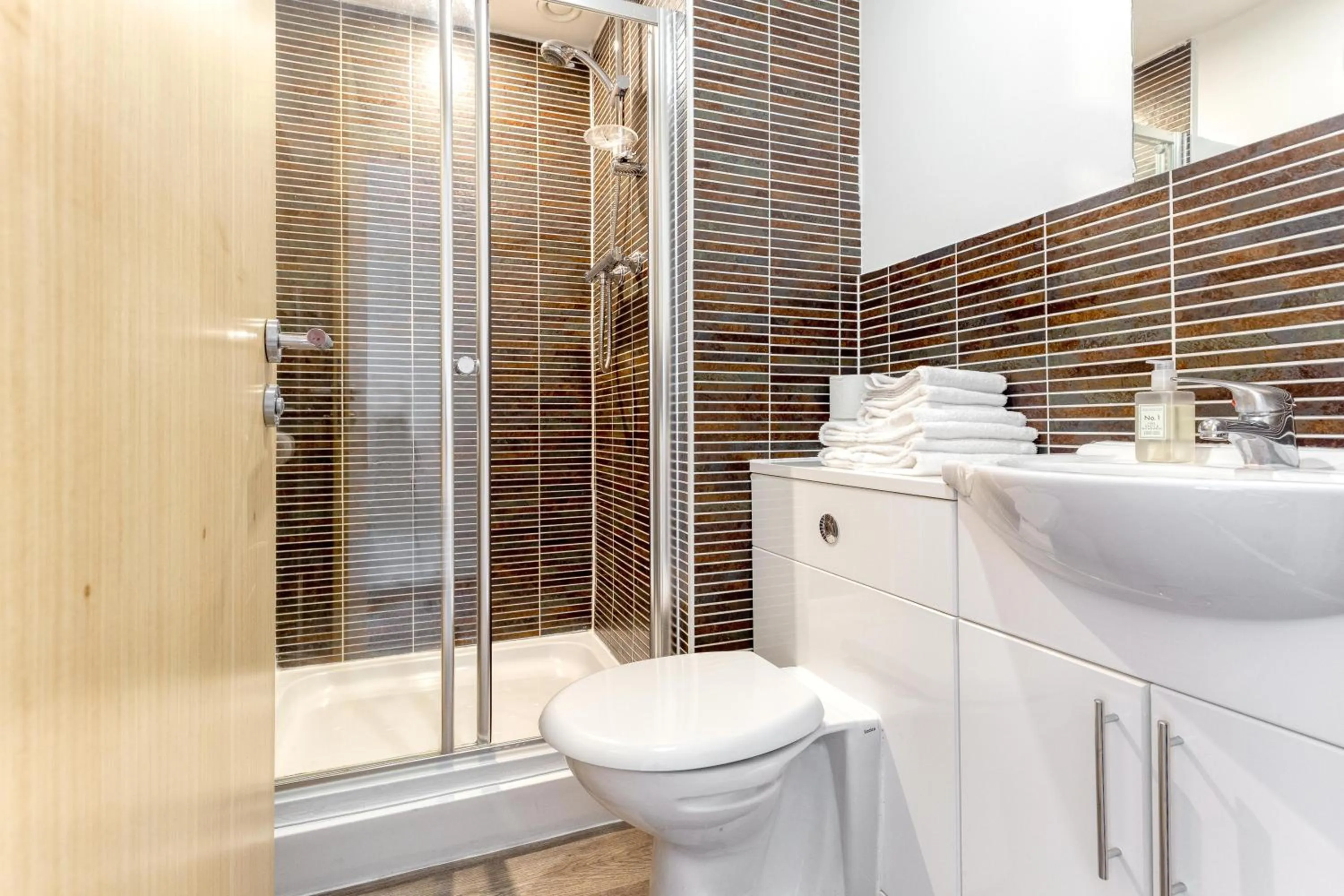 Bathroom in SECC Hydro Executive 7 Apartment