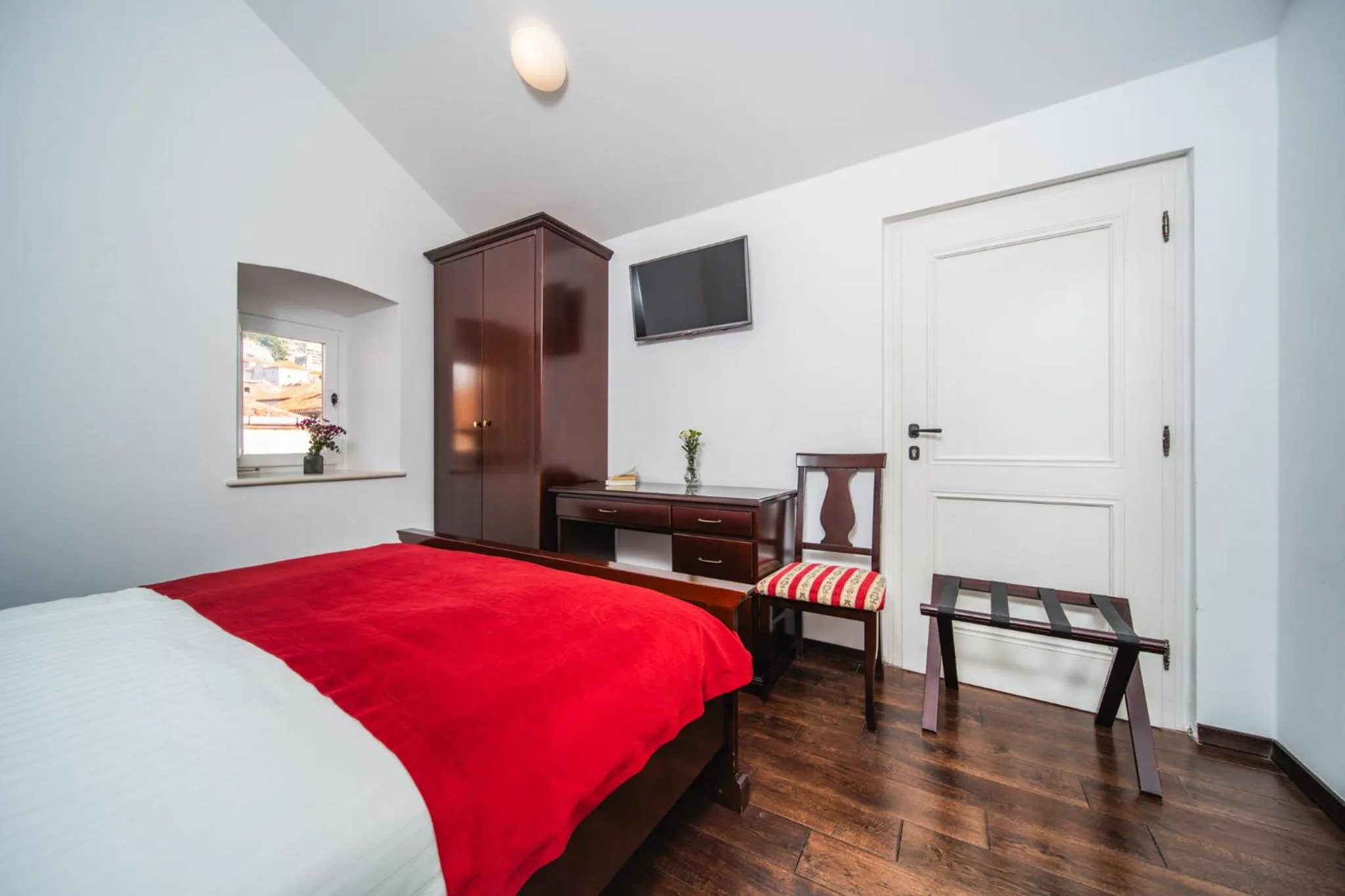 Bed in SUNce Palace Apartments with free offsite parking