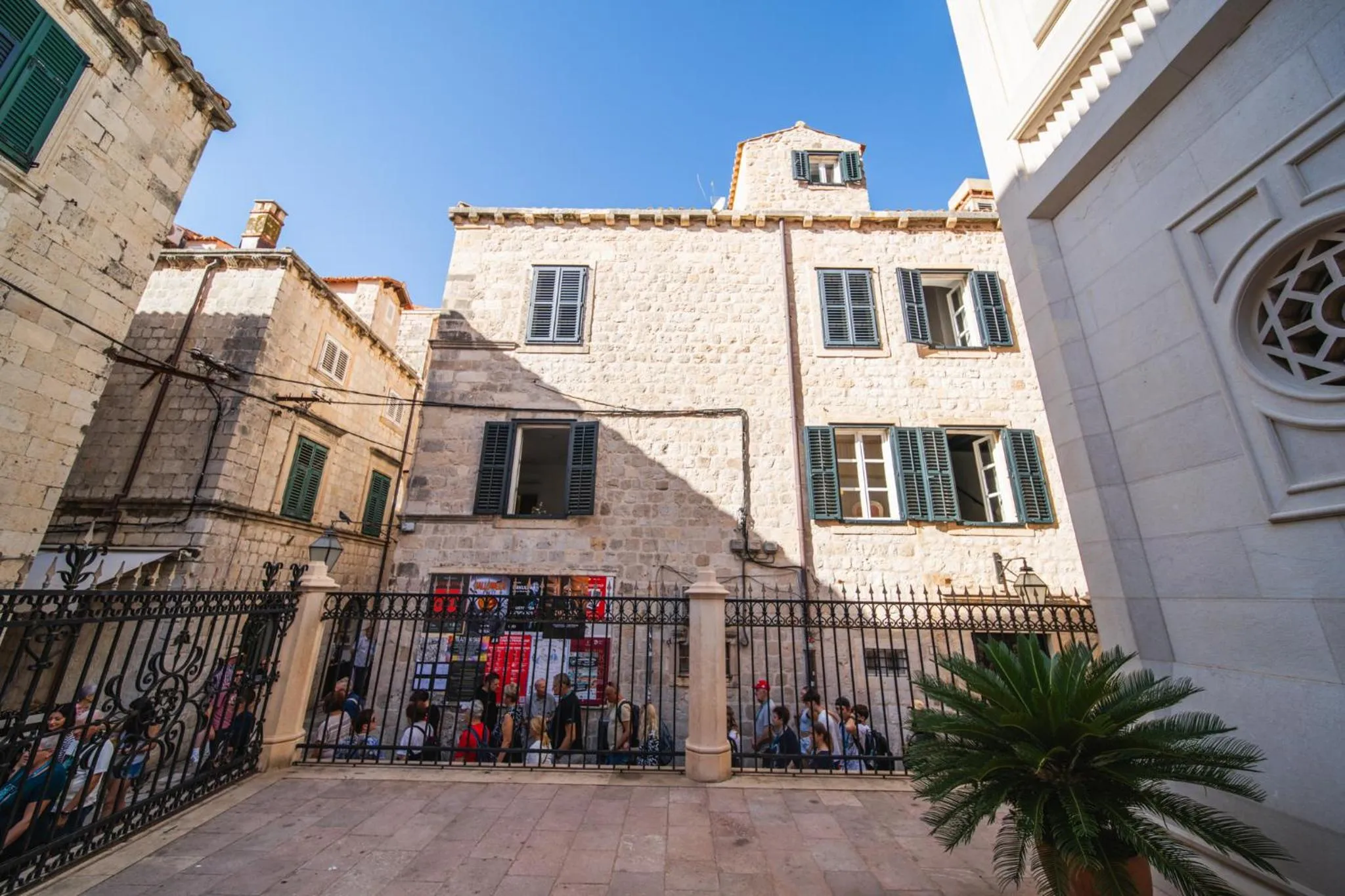 Property building in SUNce Palace Apartments with free offsite parking