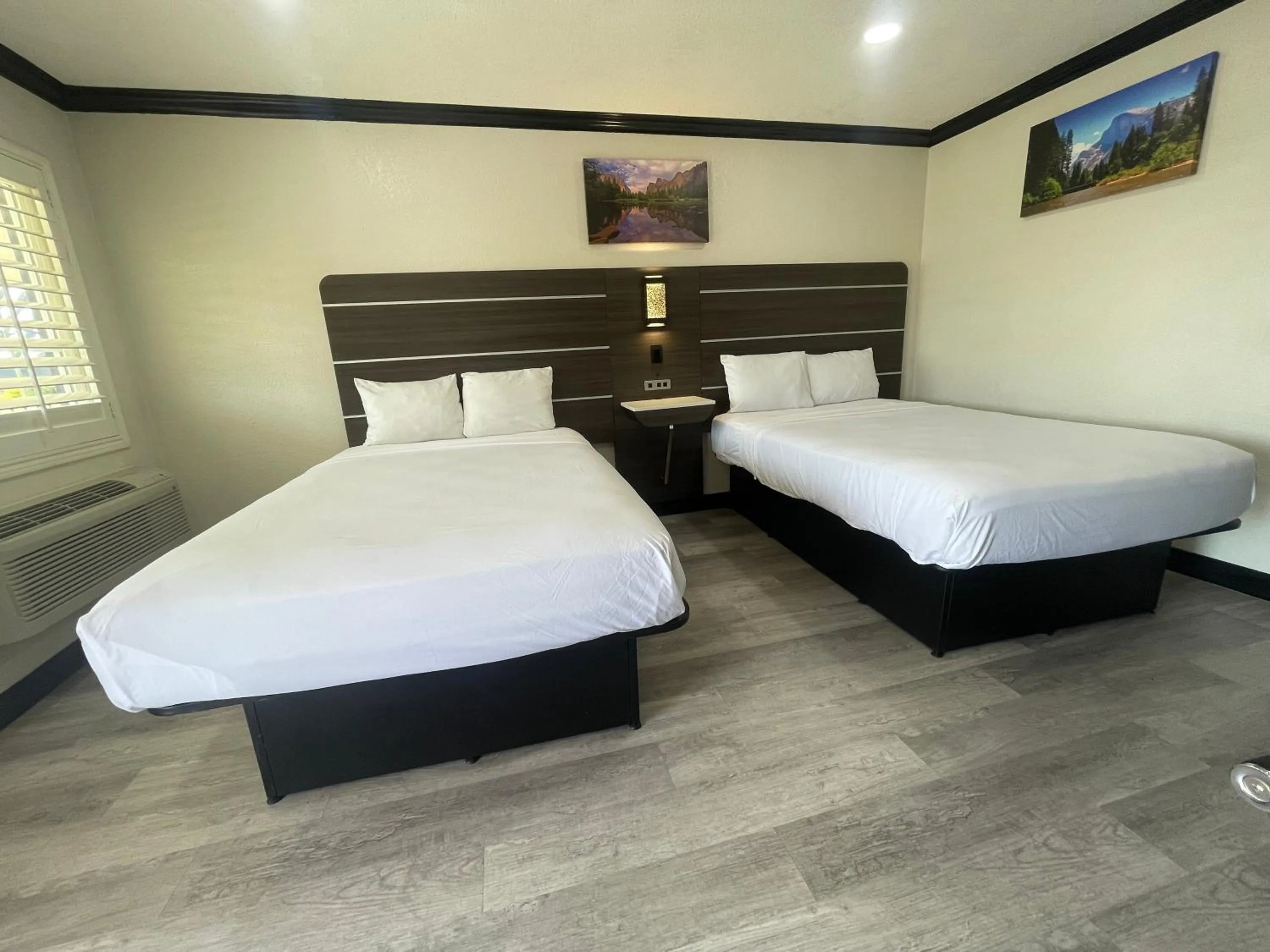 Bed in Escondido Lodge