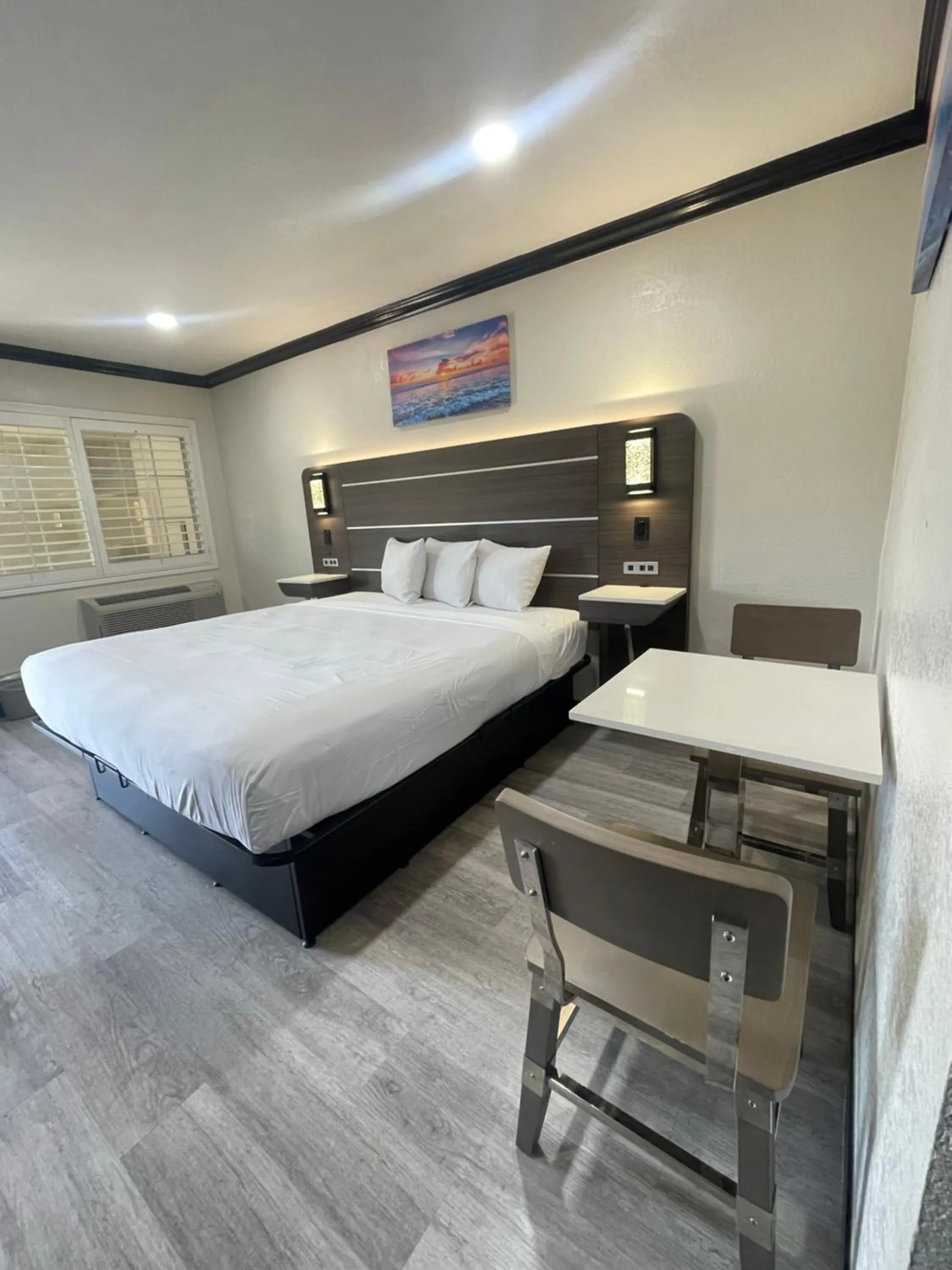 Bed in Escondido Lodge