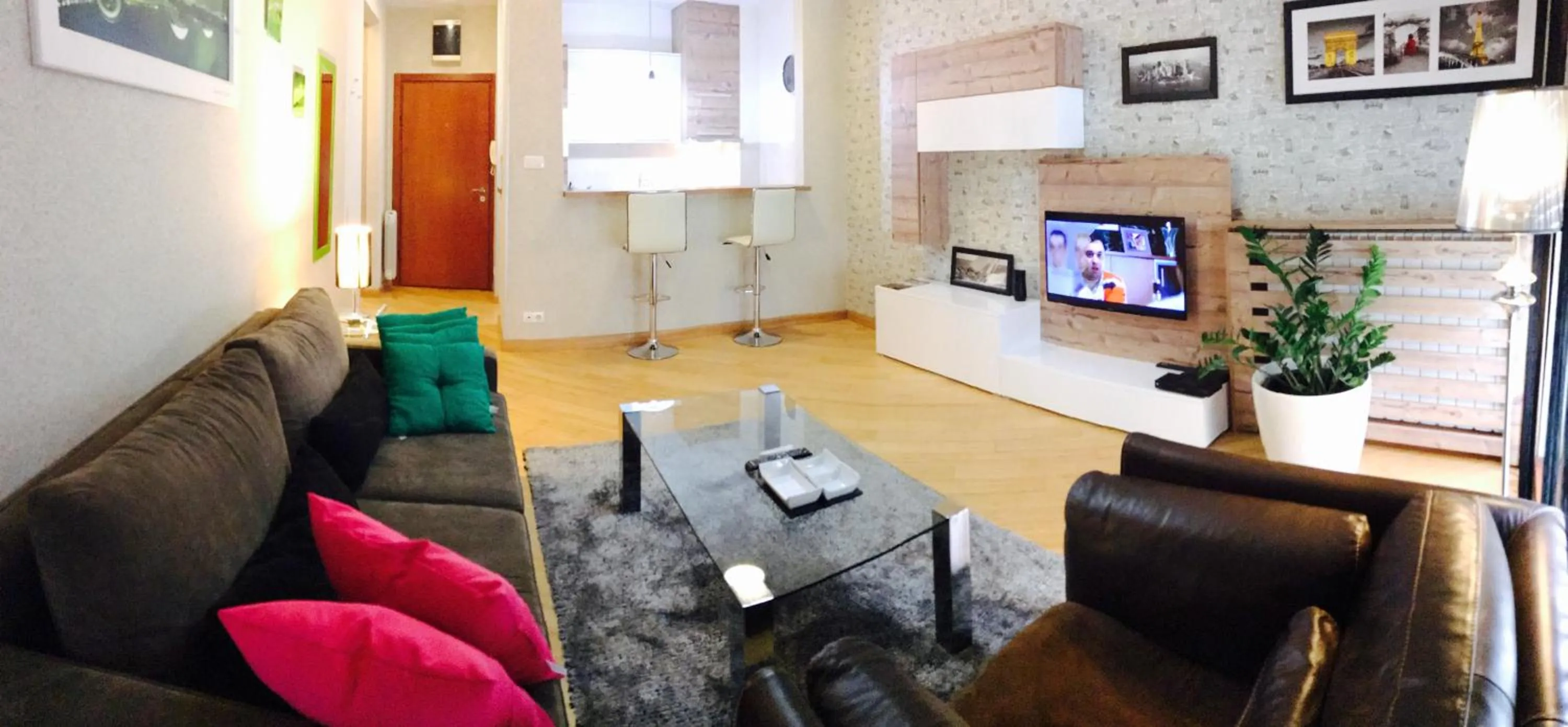 Communal lounge/ TV room in Vip apartment Beograd