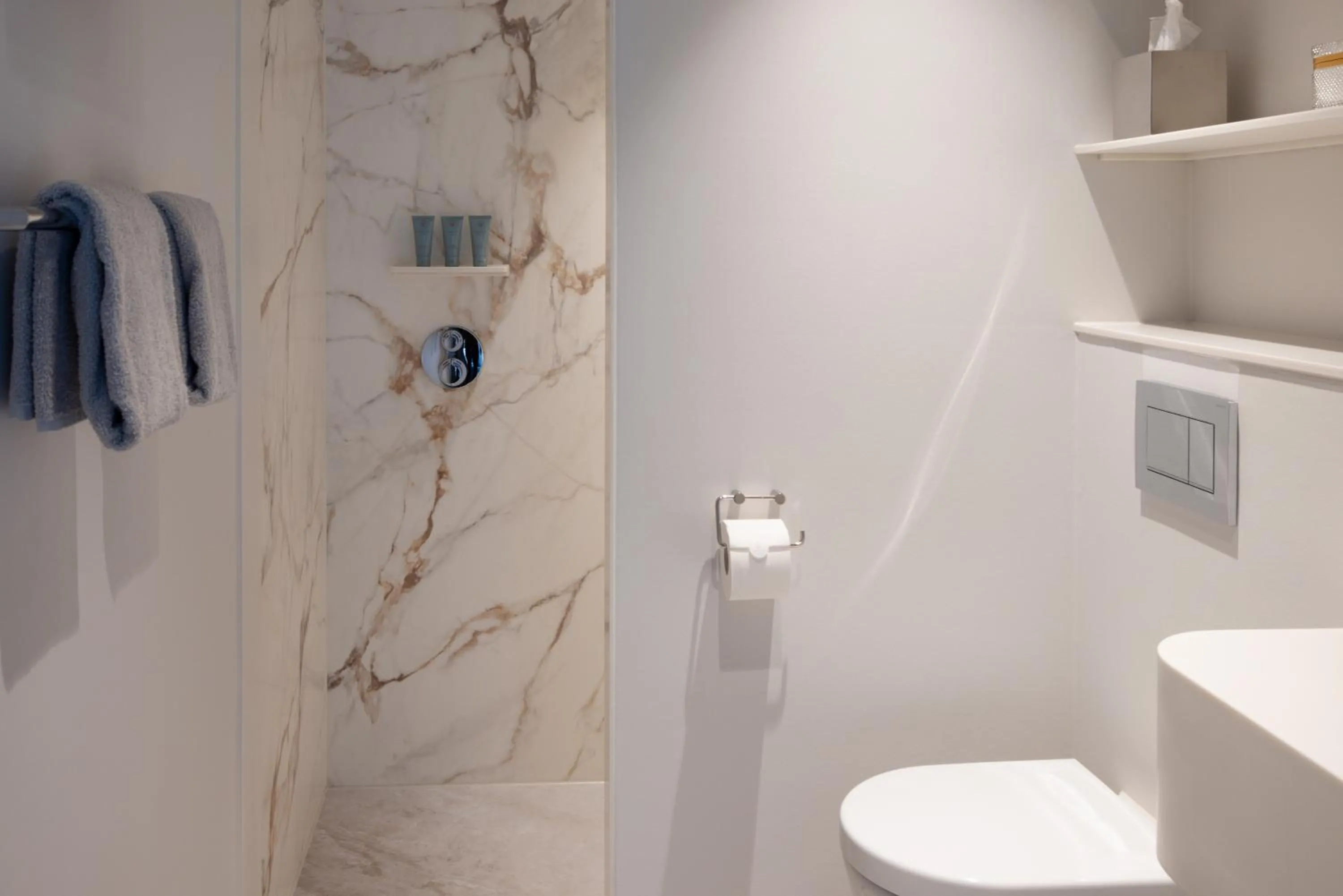 Bathroom in Pillows Luxury Boutique Hotel aan de IJssel