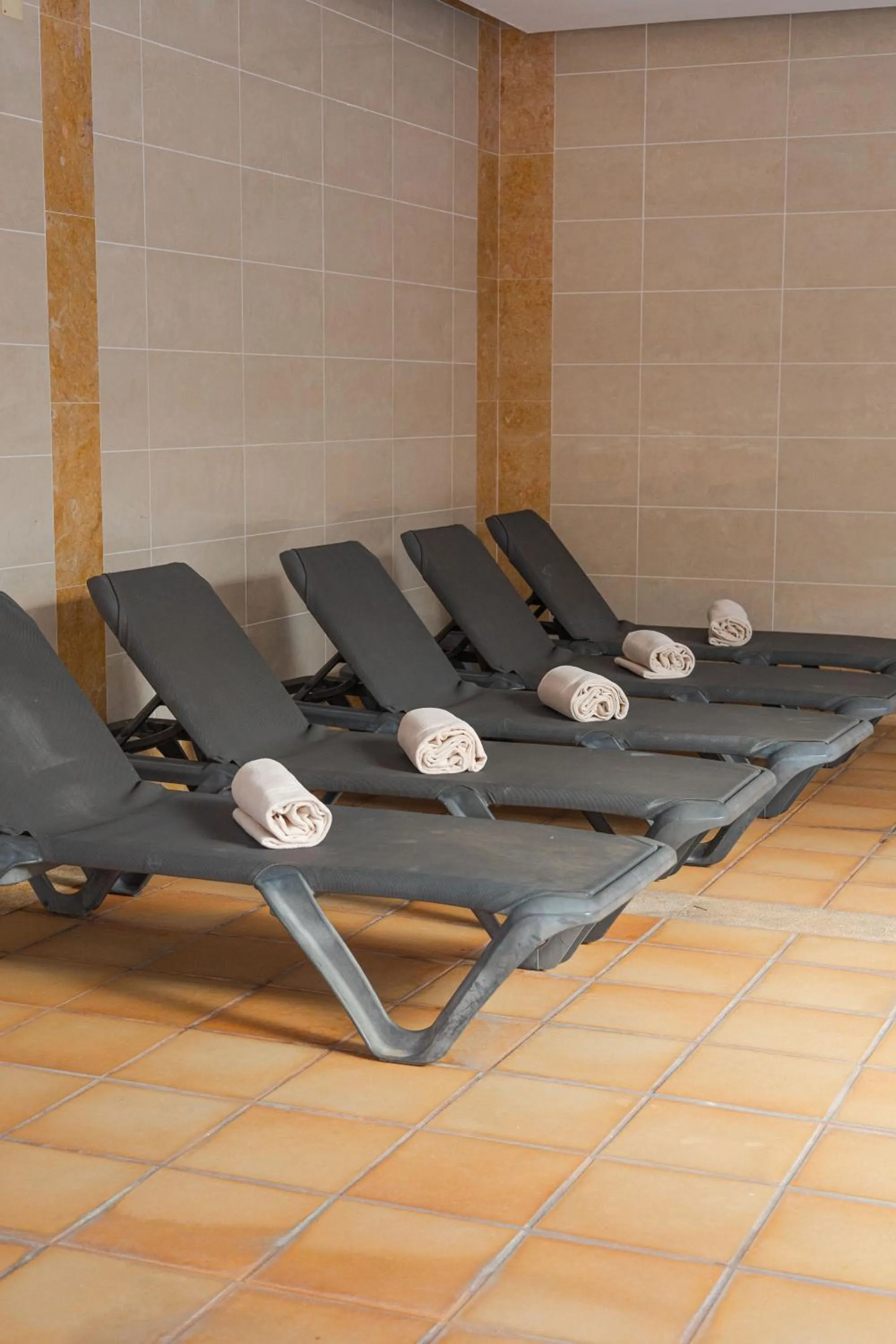 sunbed in The Residences at Victoria by Tivoli