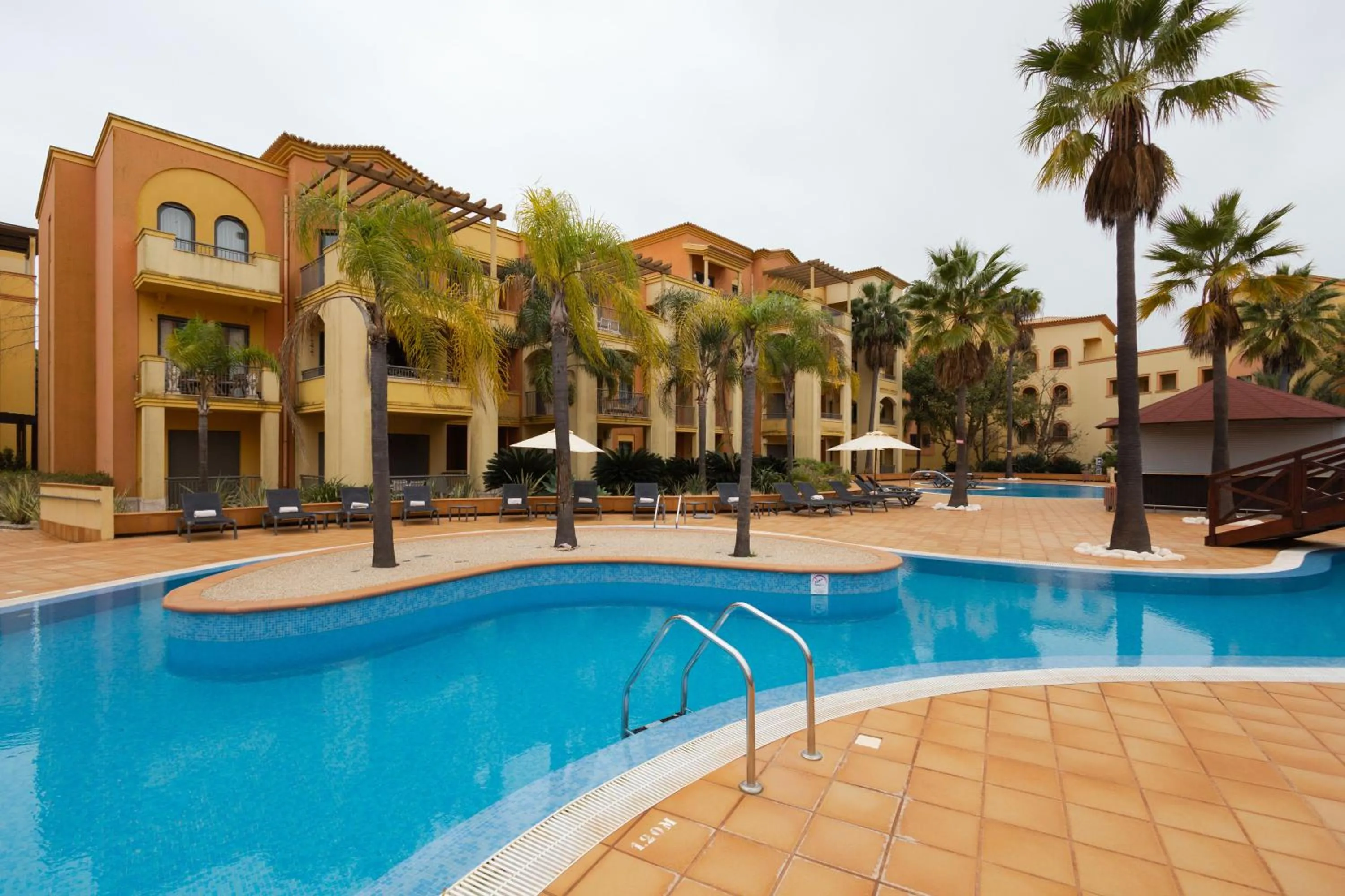 Swimming pool in The Residences at Victoria by Tivoli