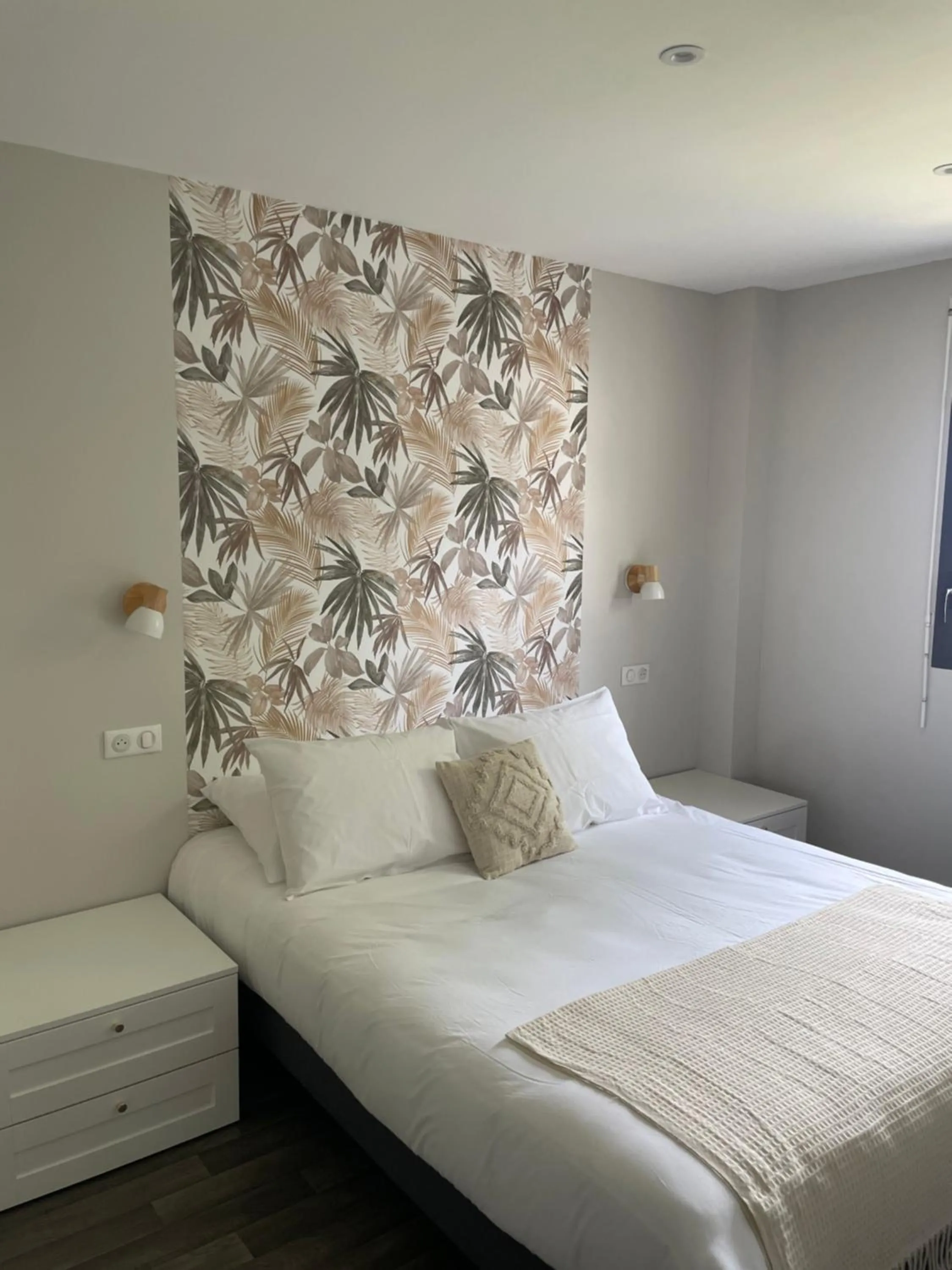 Photo of the whole room, Bed in Ducey Appart'Hôtel - Les Rivières