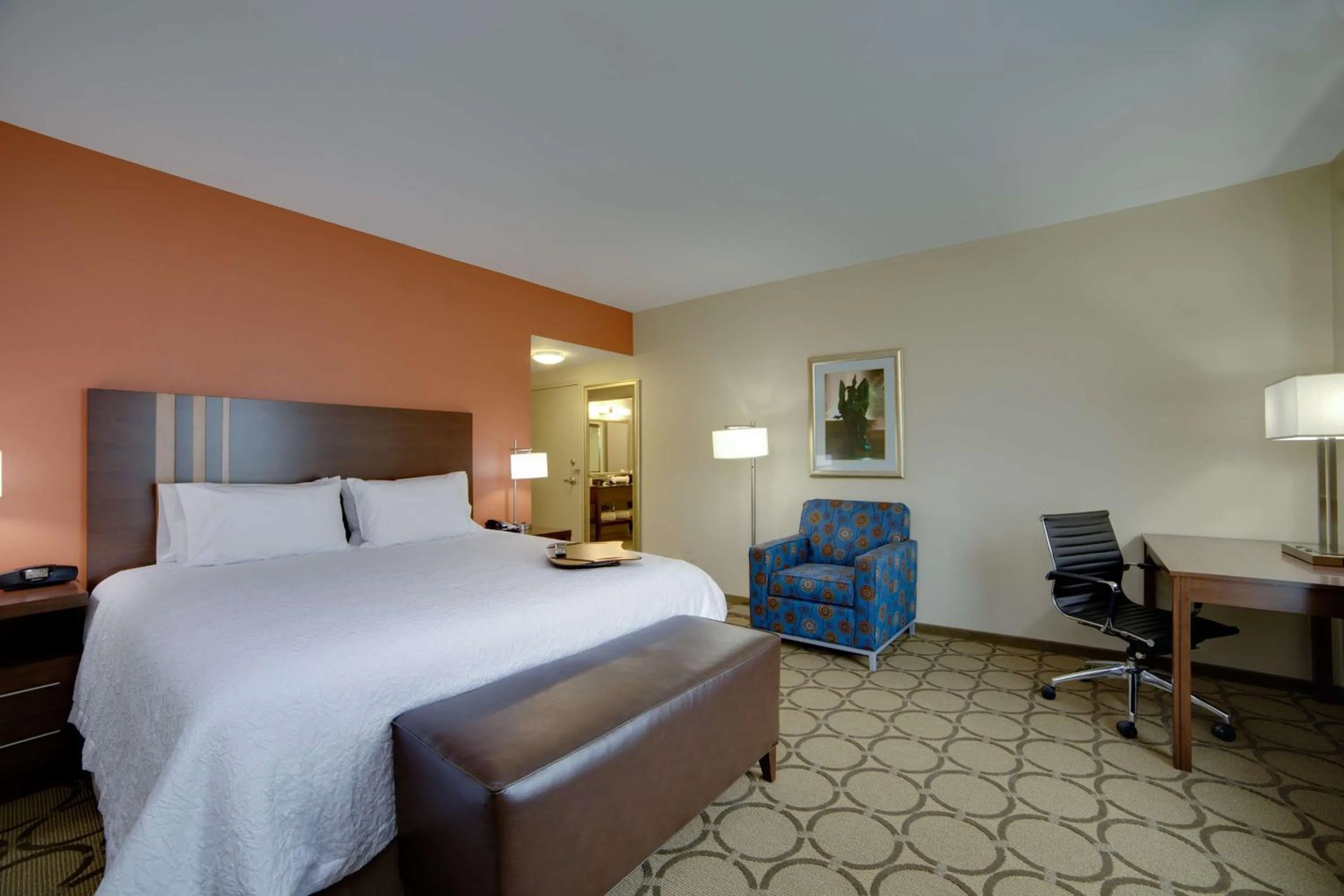 Bedroom, Bed in Hampton Inn & Suites Philadelphia/Bensalem