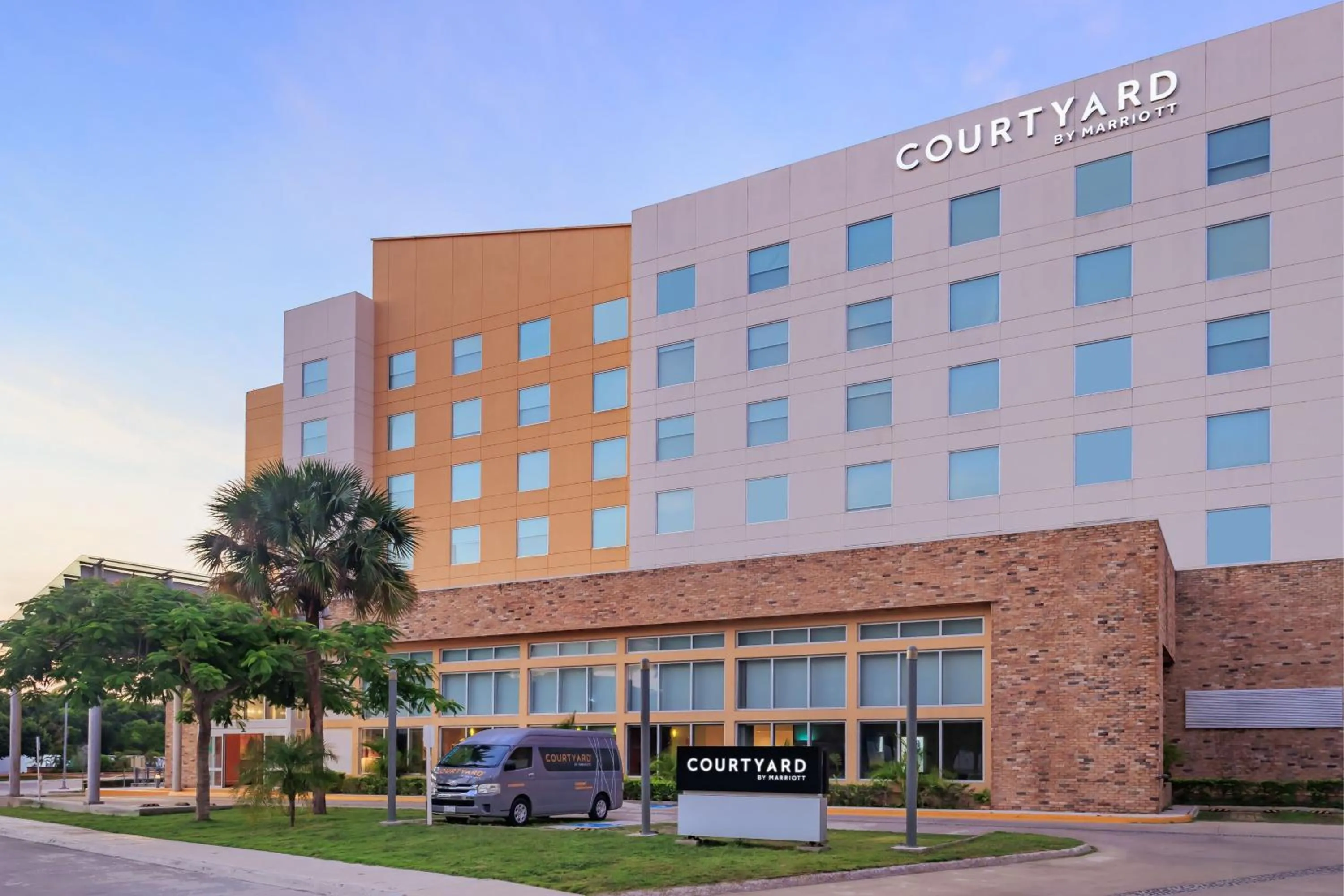 Property building in Hyatt Place Ciudad del Carmen