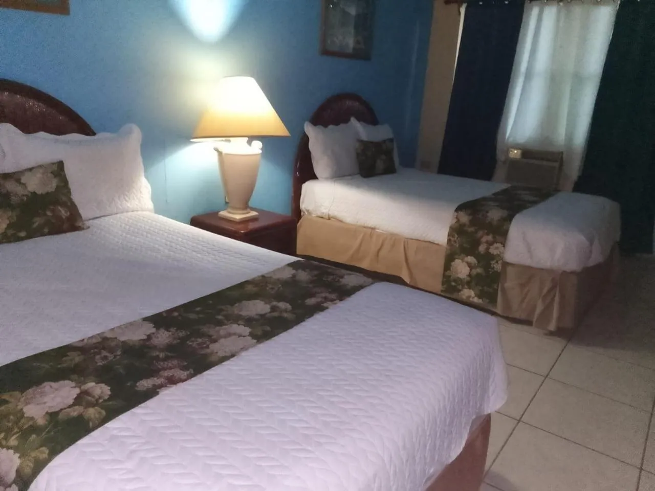 Photo of the whole room, Bed in Hotel Villa Ordonez