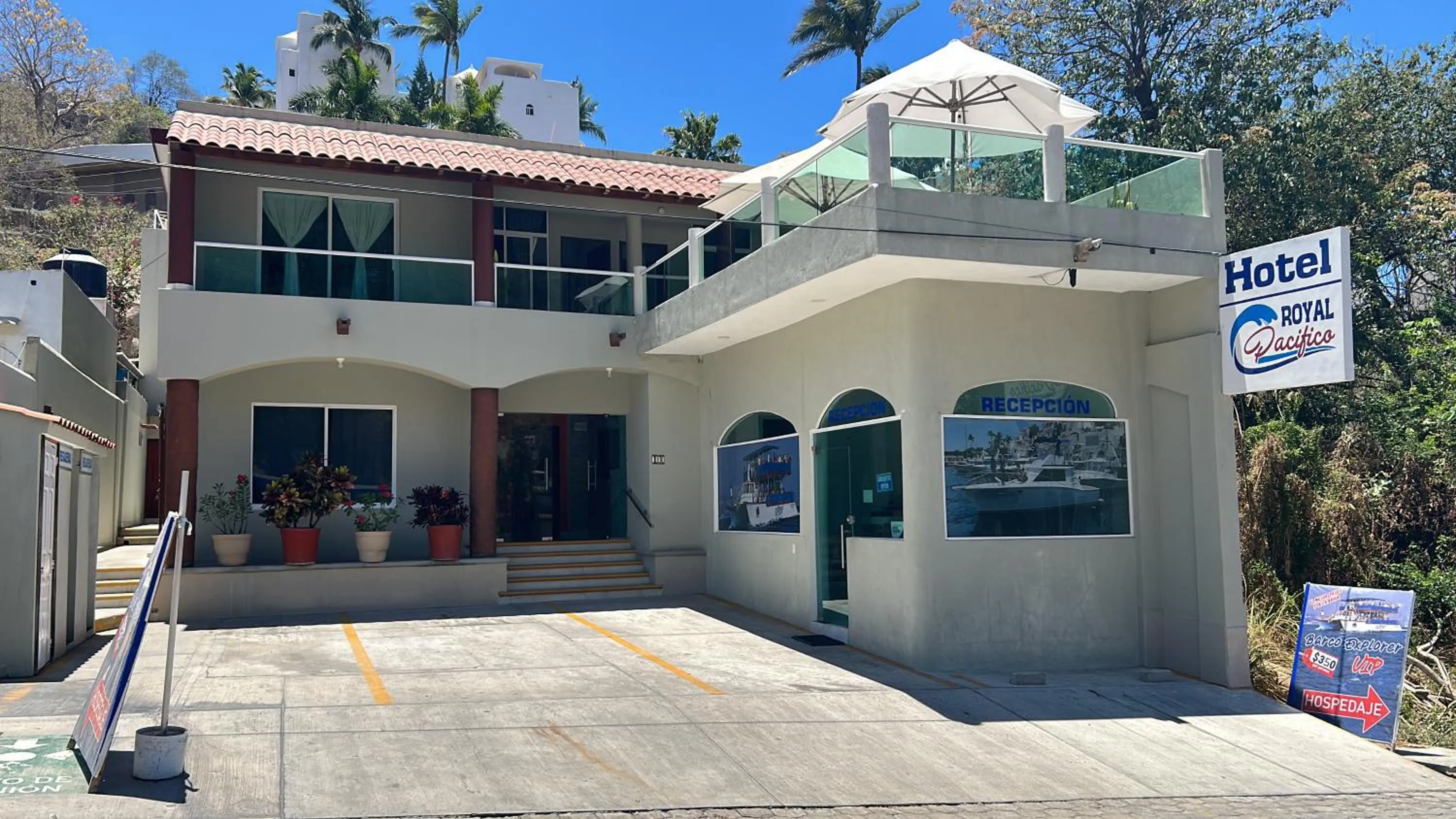 Property building in Royal Pacífico Manzanillo