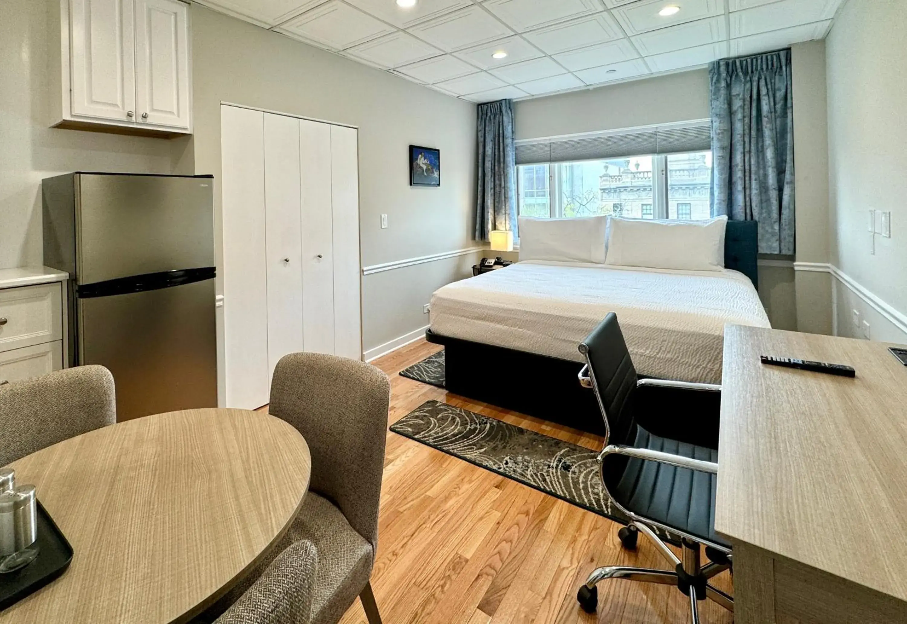 Studio King Suite in The GEM Museum Suites Studio King Suite in The GEM Museum Suites