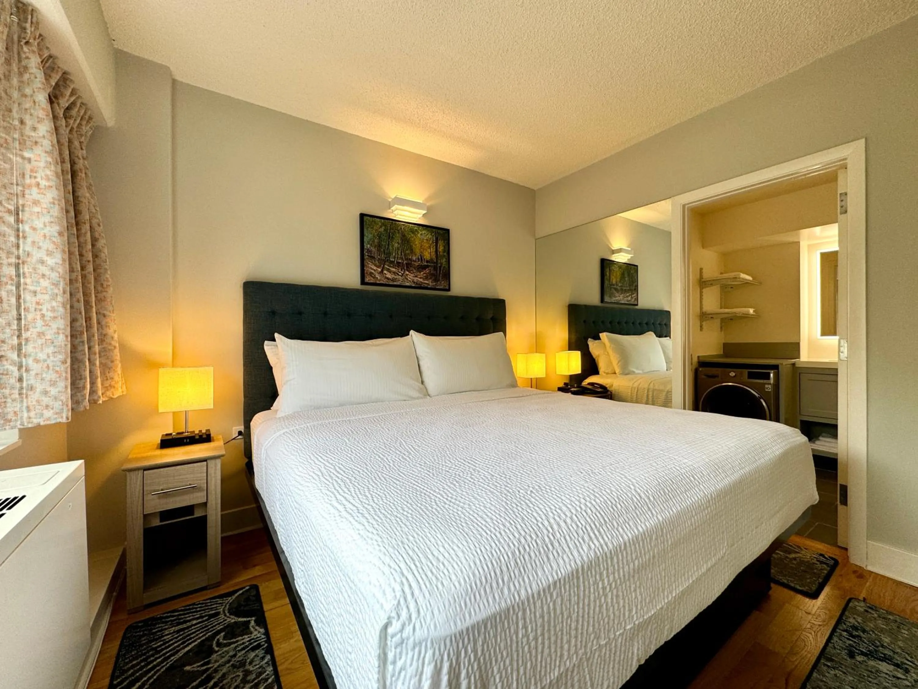Bedroom, Bed in The GEM Museum Suites