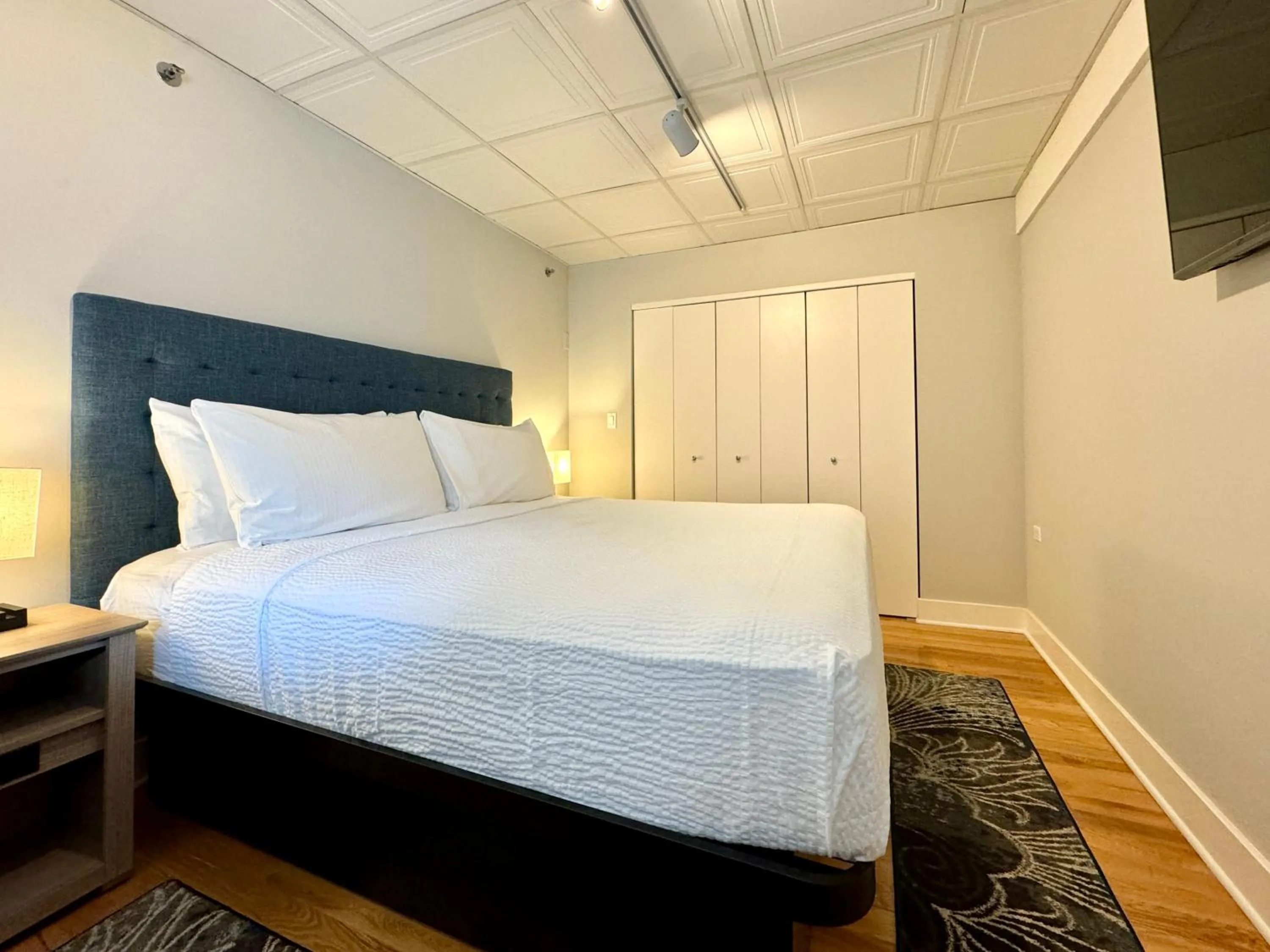 Bedroom, Bed in The GEM Museum Suites