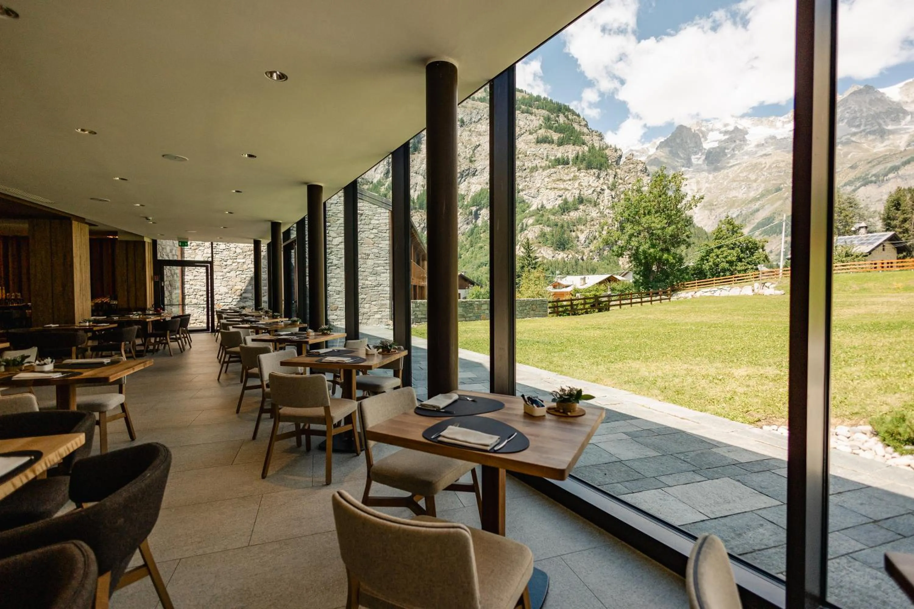 Breakfast in Grand Hotel Courmayeur Mont Blanc, by R Collection Hotels