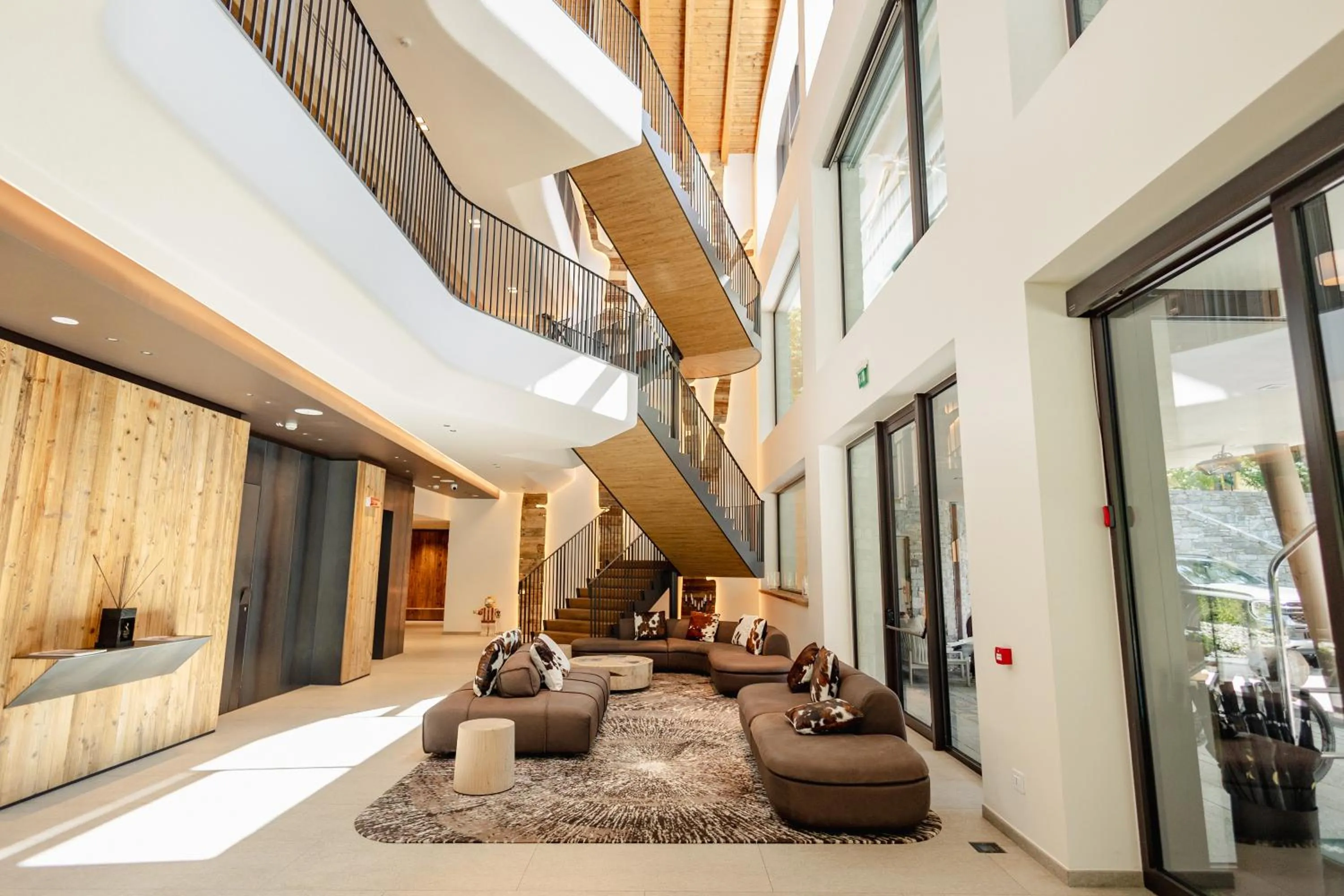 Lobby or reception in Grand Hotel Courmayeur Mont Blanc, by R Collection Hotels