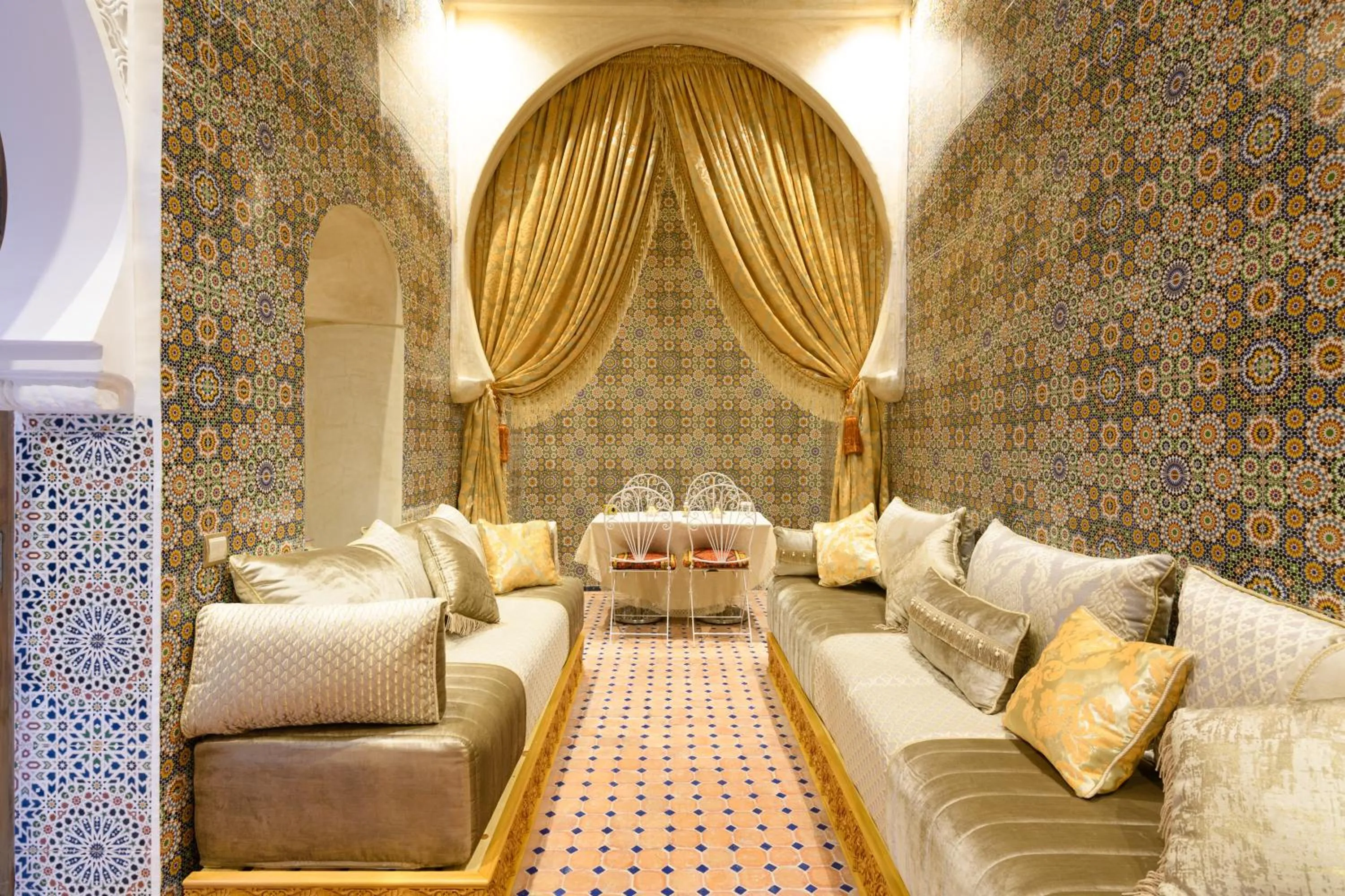 Bed in Luxurious Riad Center Rabat Dar Al Jeld