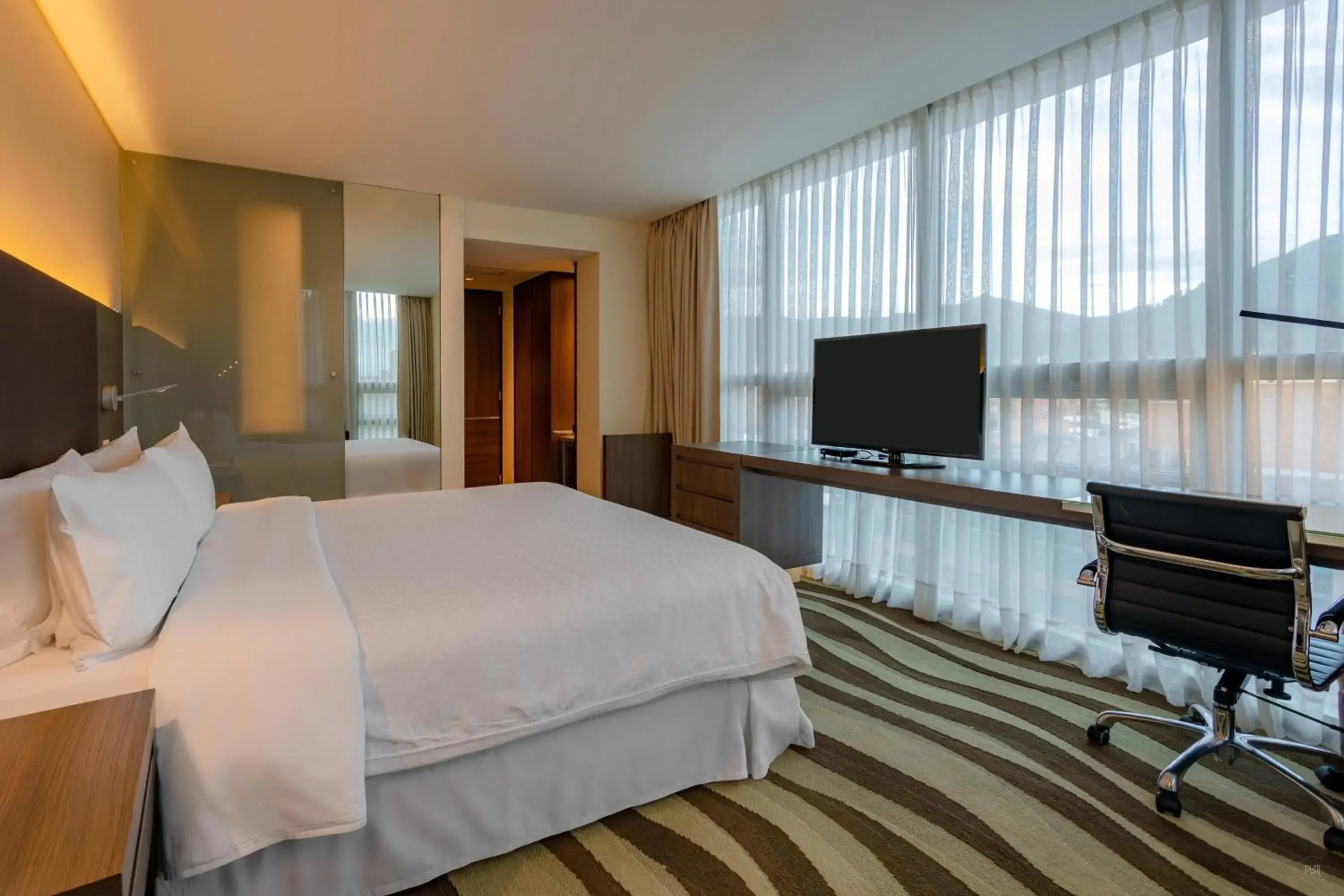 Standard King Room in Four Points By Sheraton Bogota Standard King Room in Four Points By Sheraton Bogota