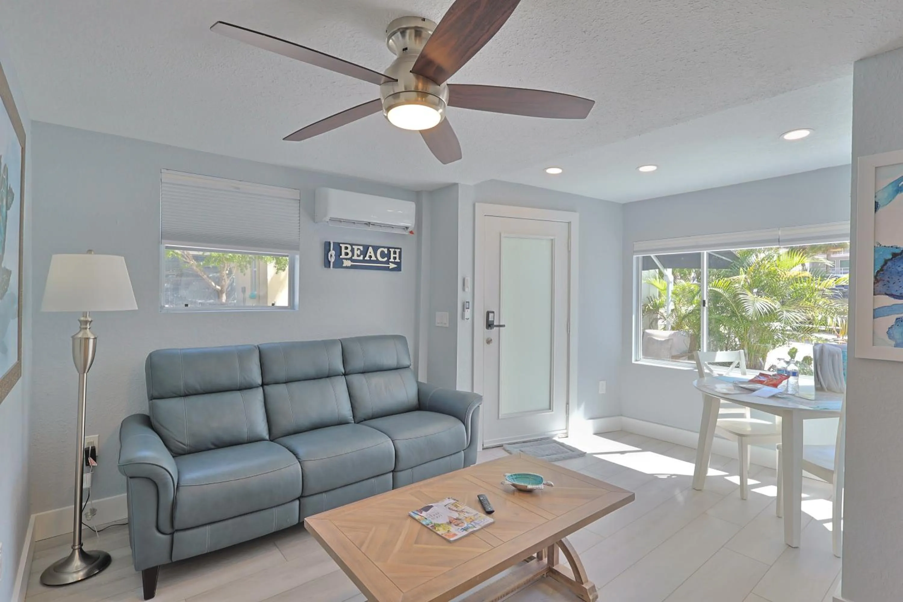 Living room in The Inn on Siesta Key