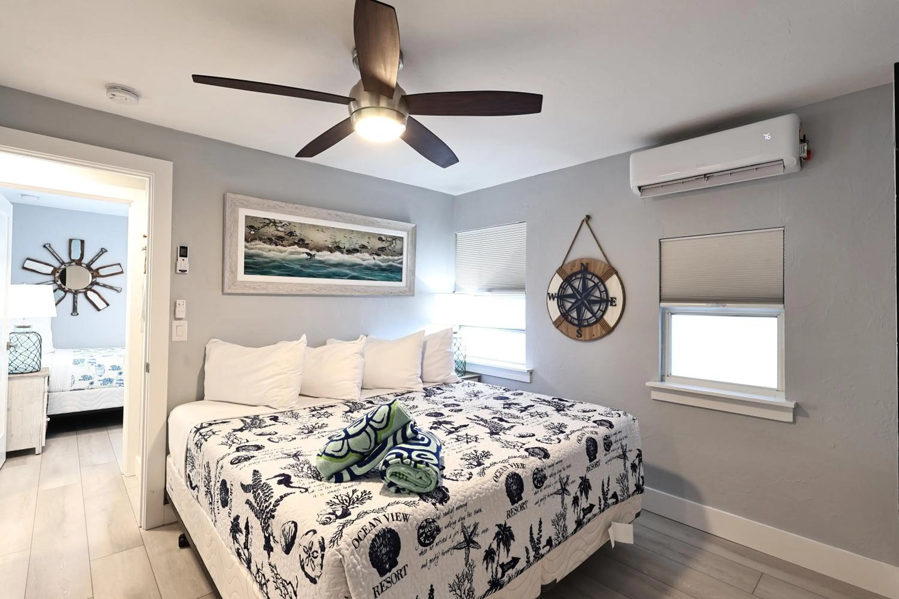 Bedroom, Bed in The Inn on Siesta Key