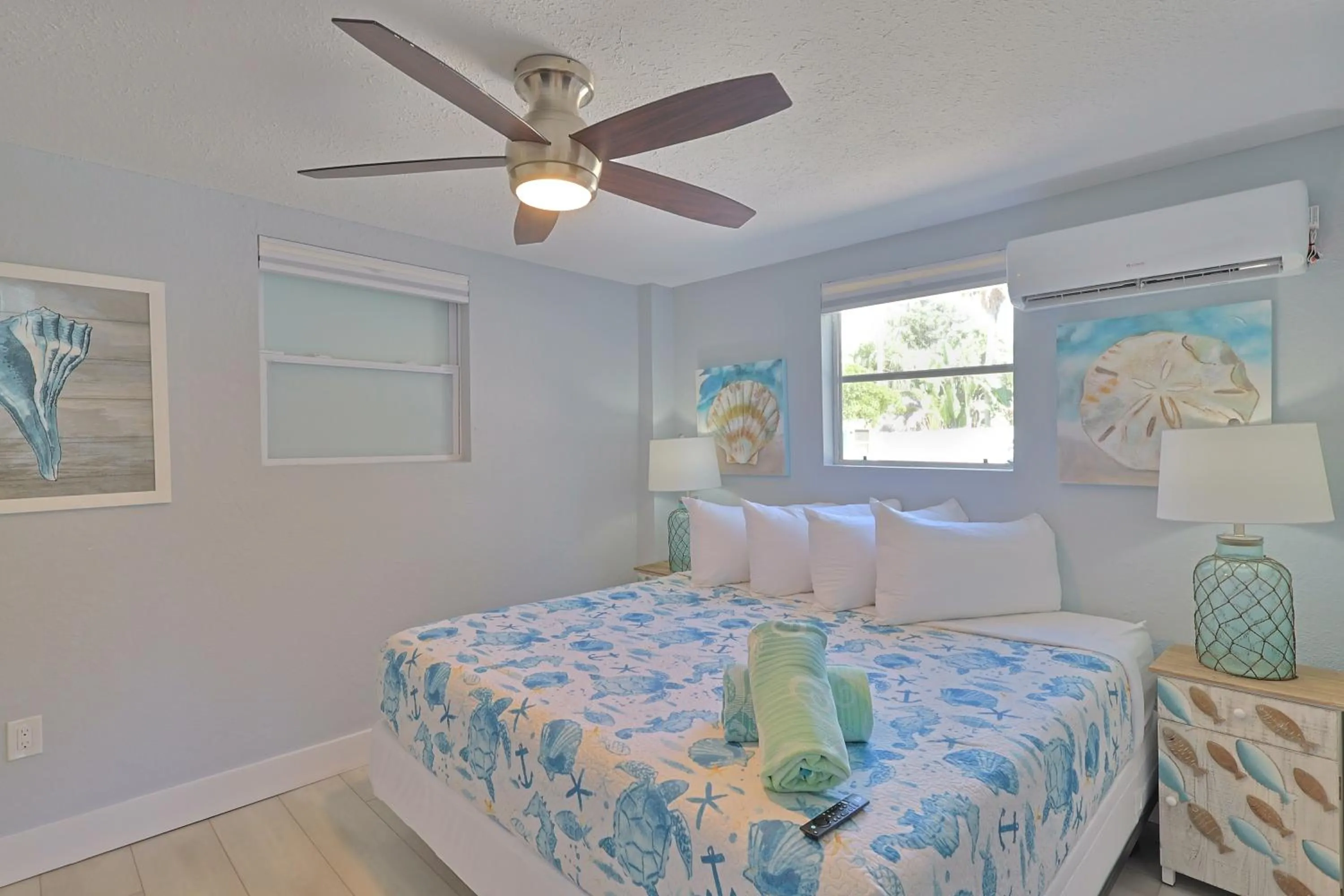 Bedroom, Bed in The Inn on Siesta Key