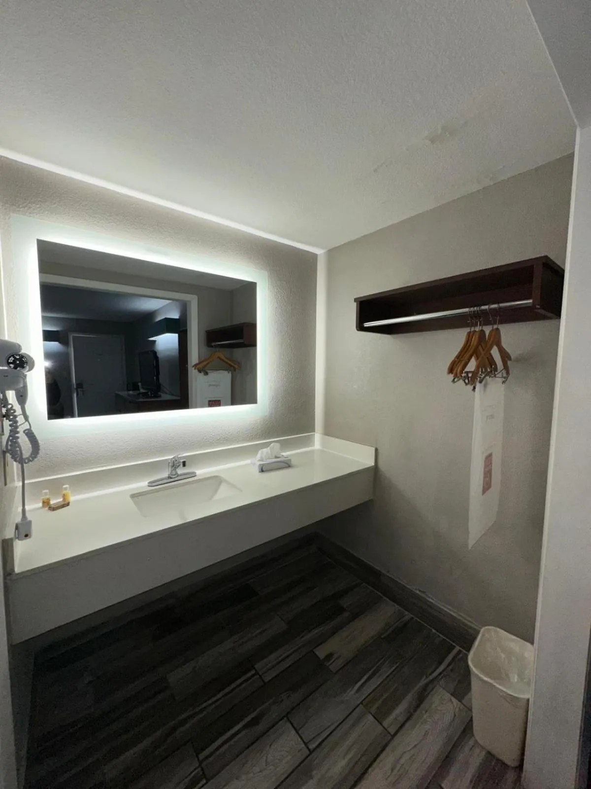 Bathroom in Jameson Inn Winder