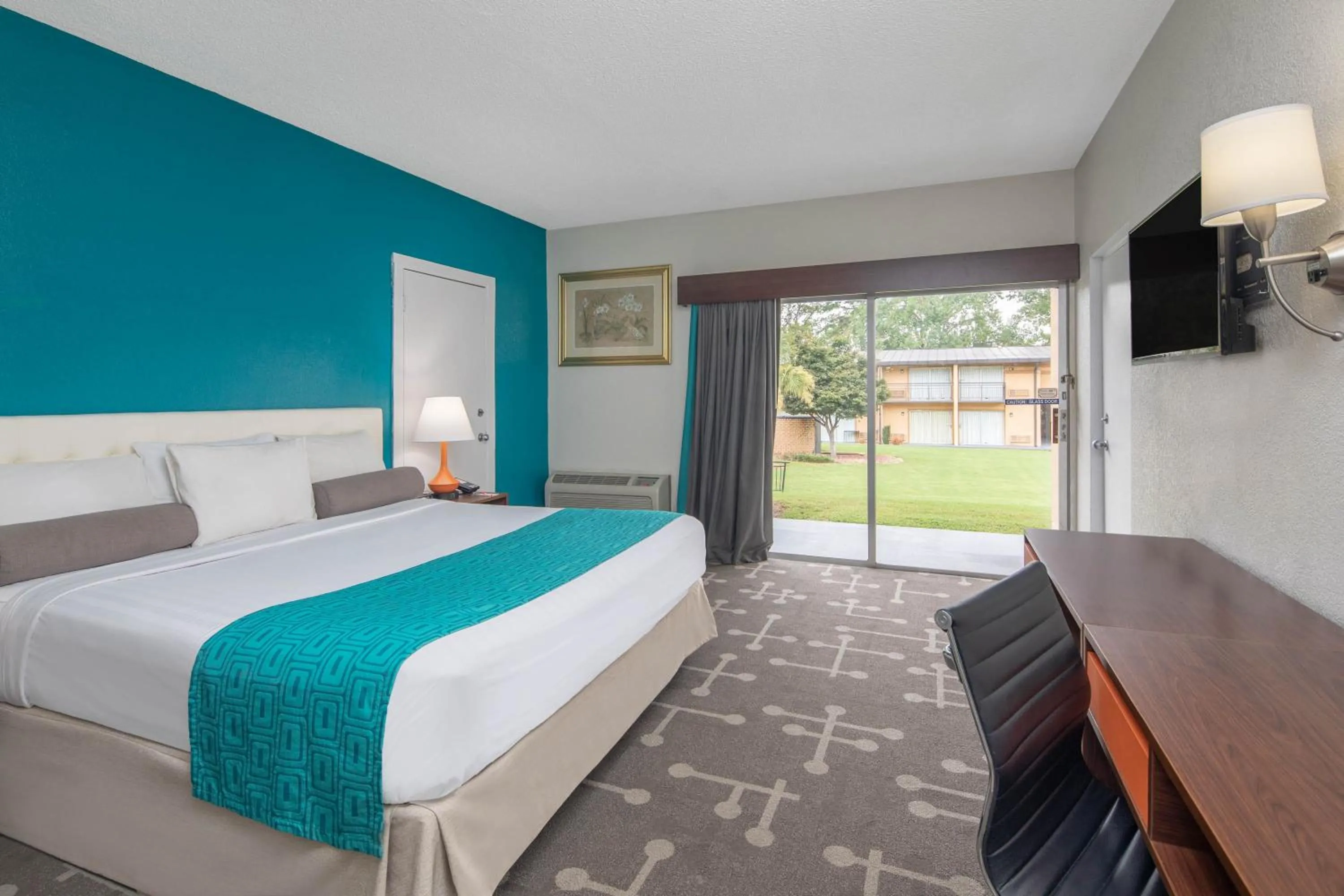 Bedroom, Bed in Howard Johnson by Wyndham Athens