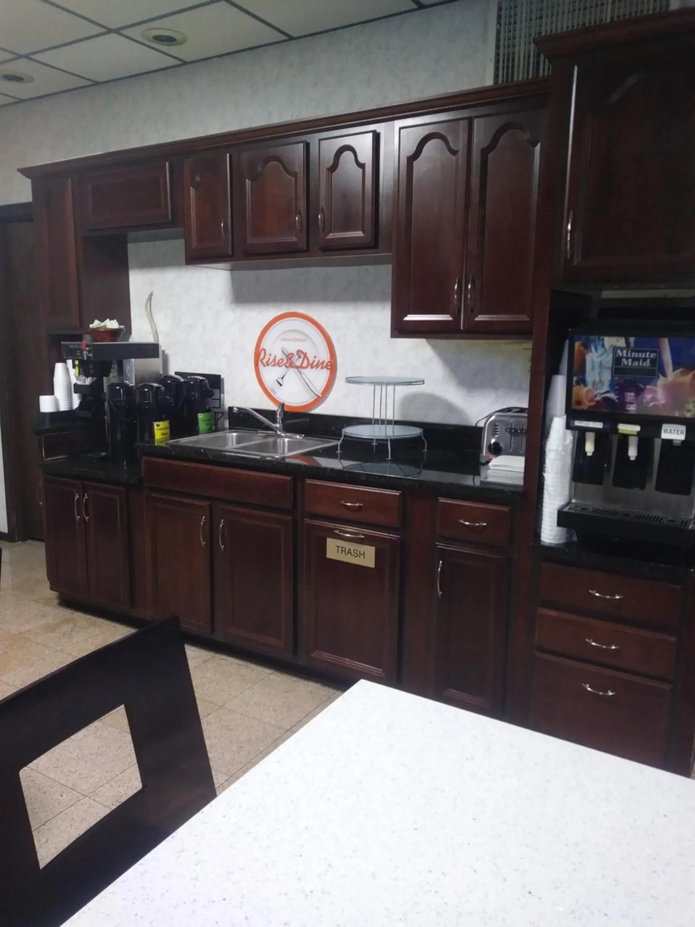 Coffee/tea facilities in Howard Johnson by Wyndham Athens