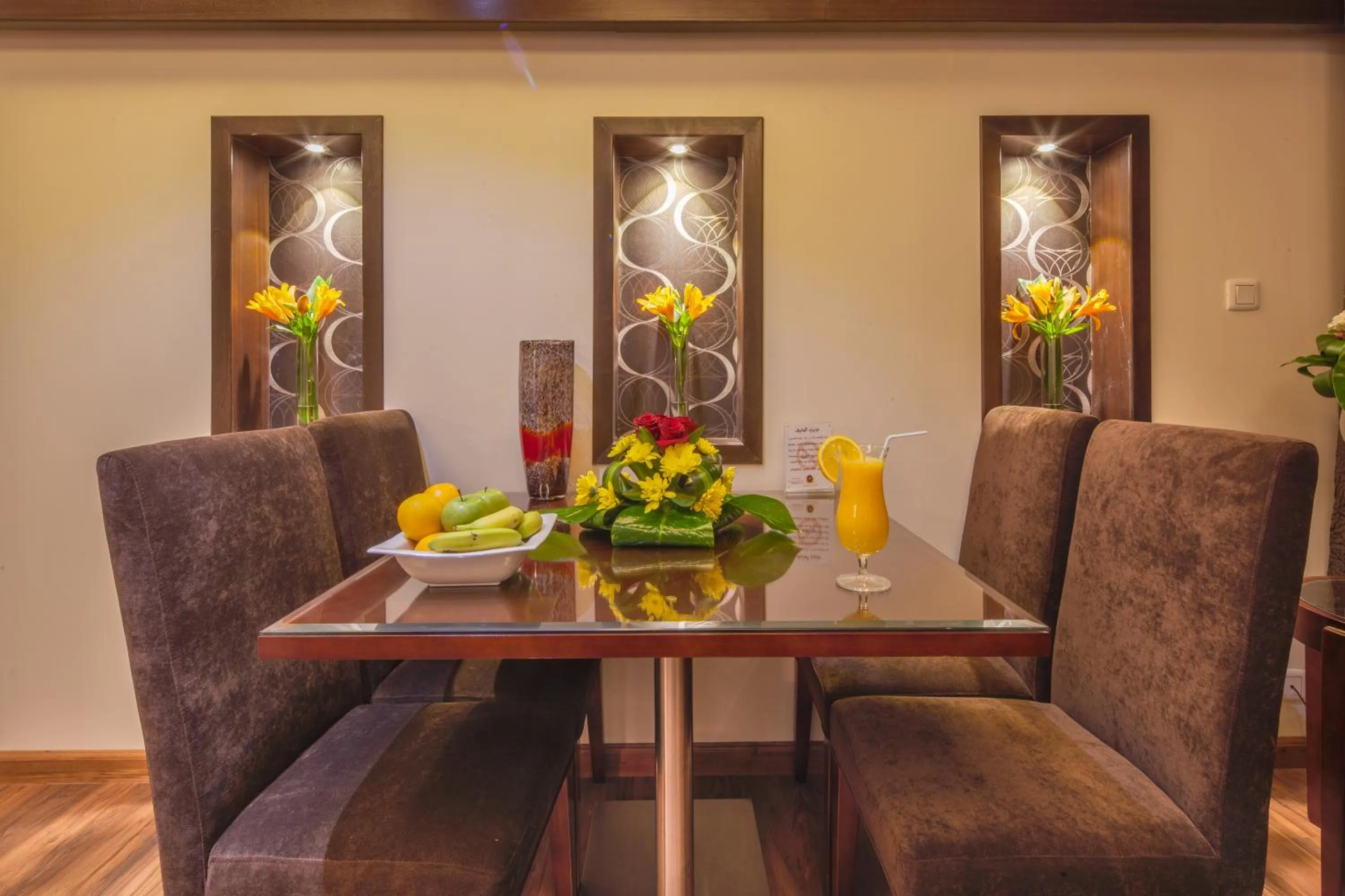 Dining area in قصر ريفان للشقق المخدومة