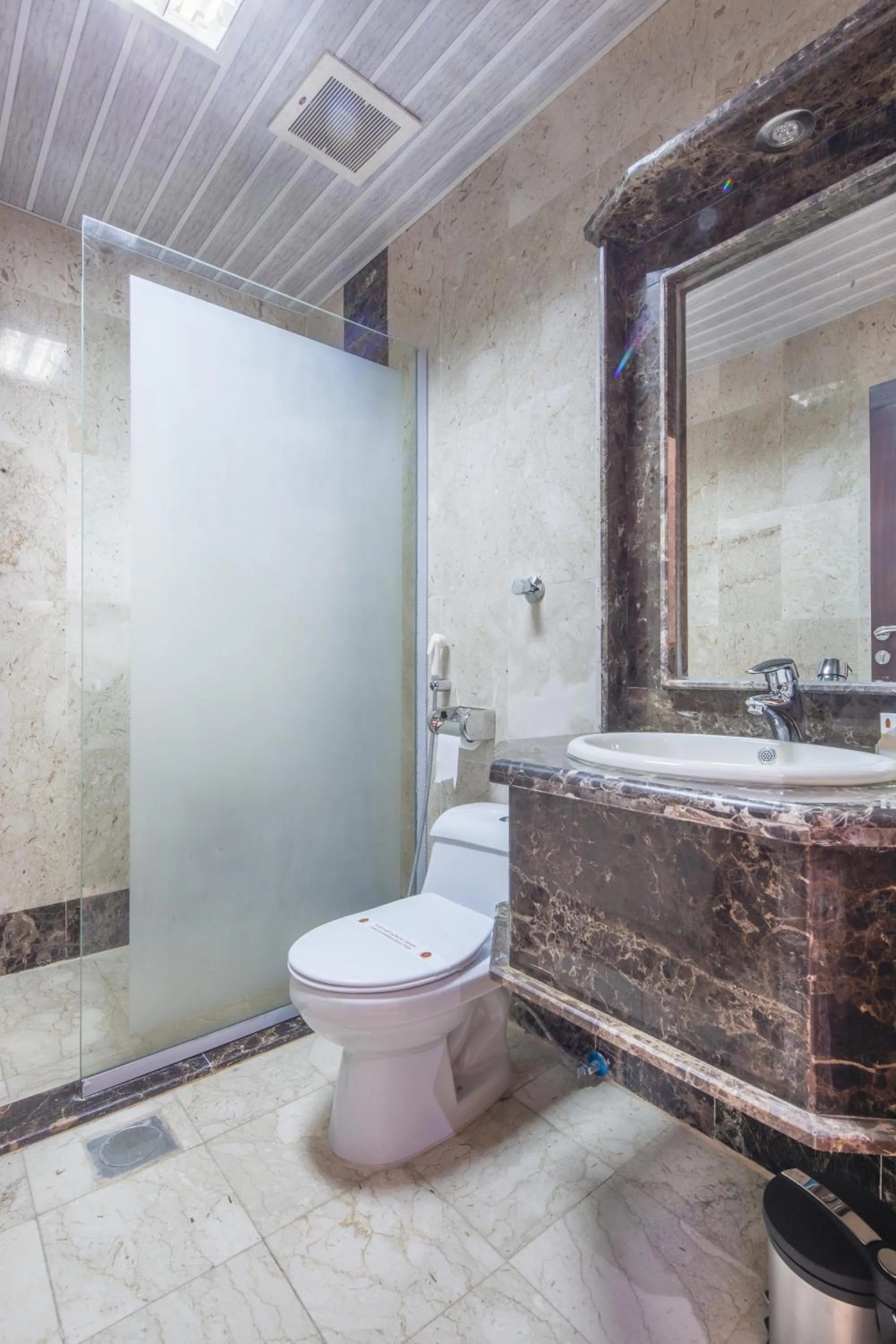 Bathroom in قصر ريفان للشقق المخدومة
