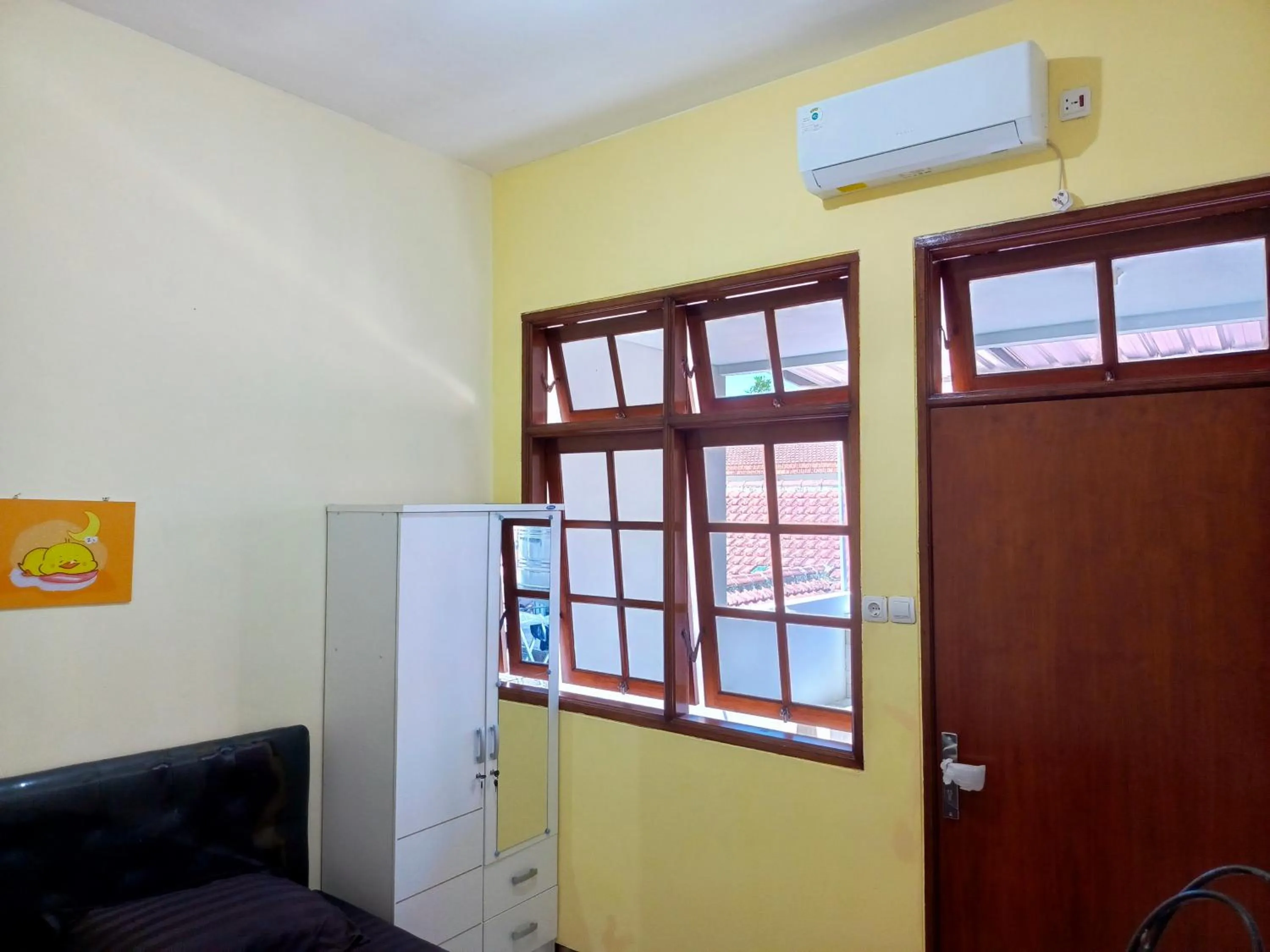 air conditioner in Bebek Kuning Residence