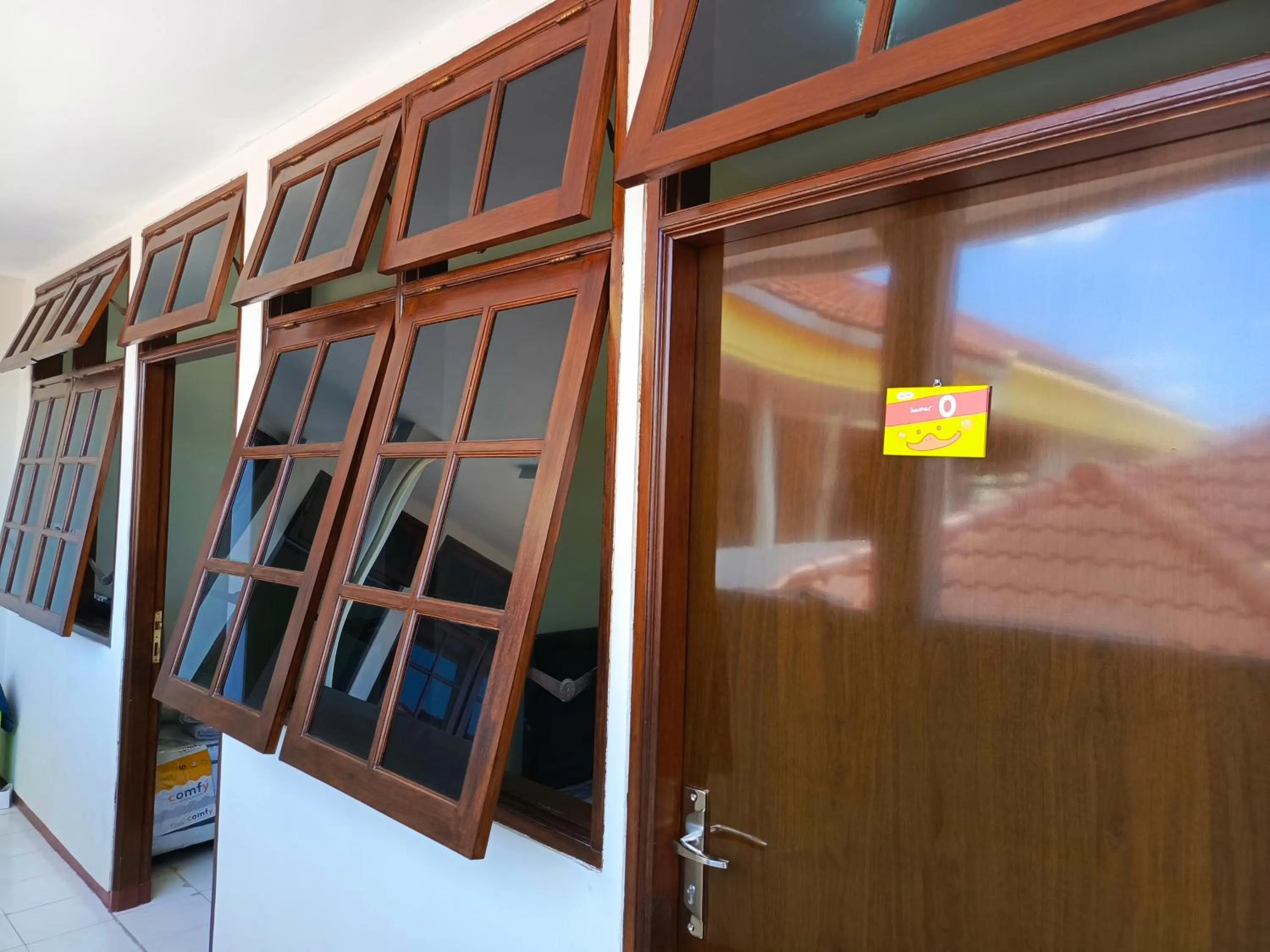 Facade/entrance in Bebek Kuning Residence