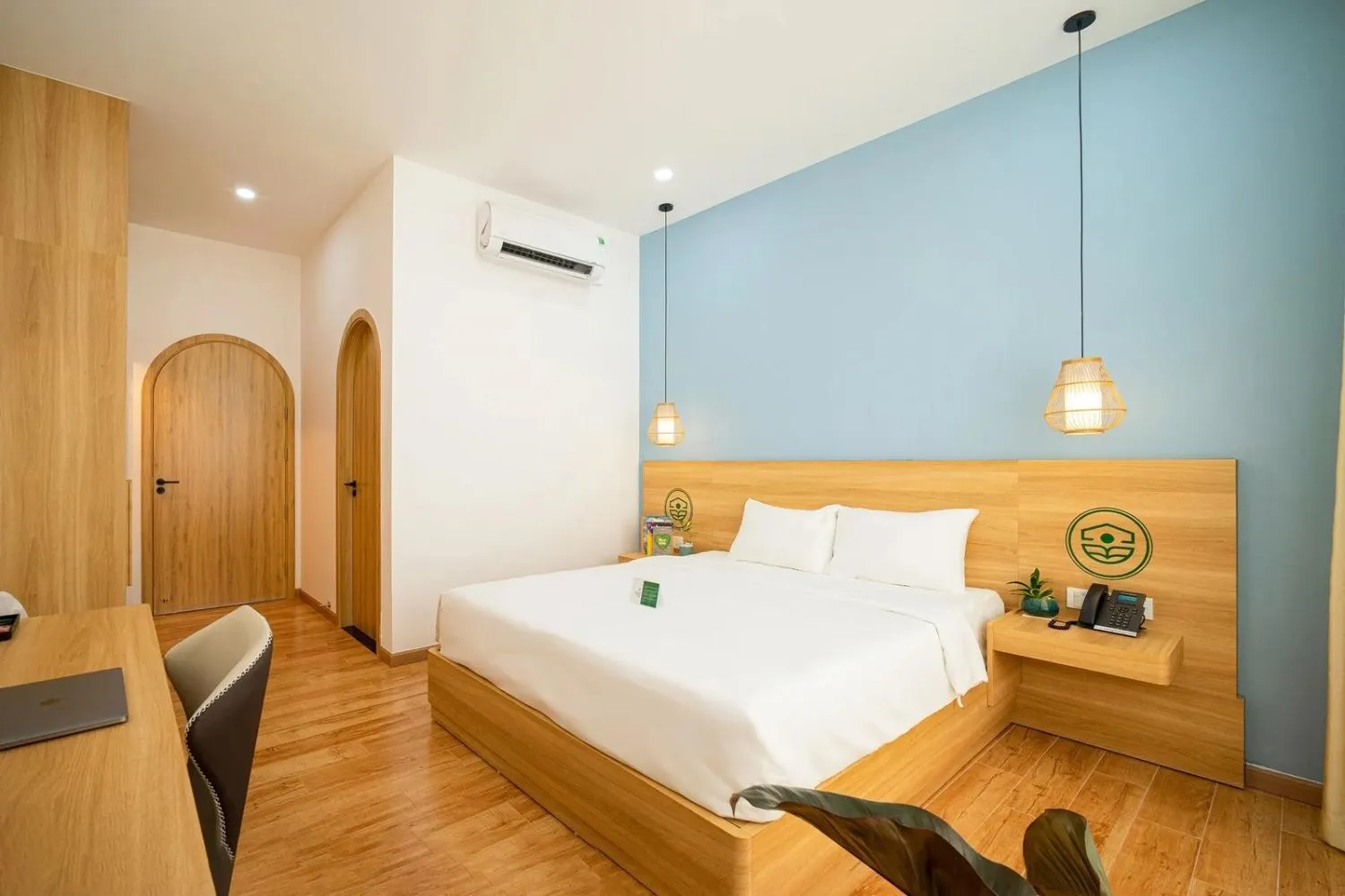 Bed in VinaEcolife Lodge