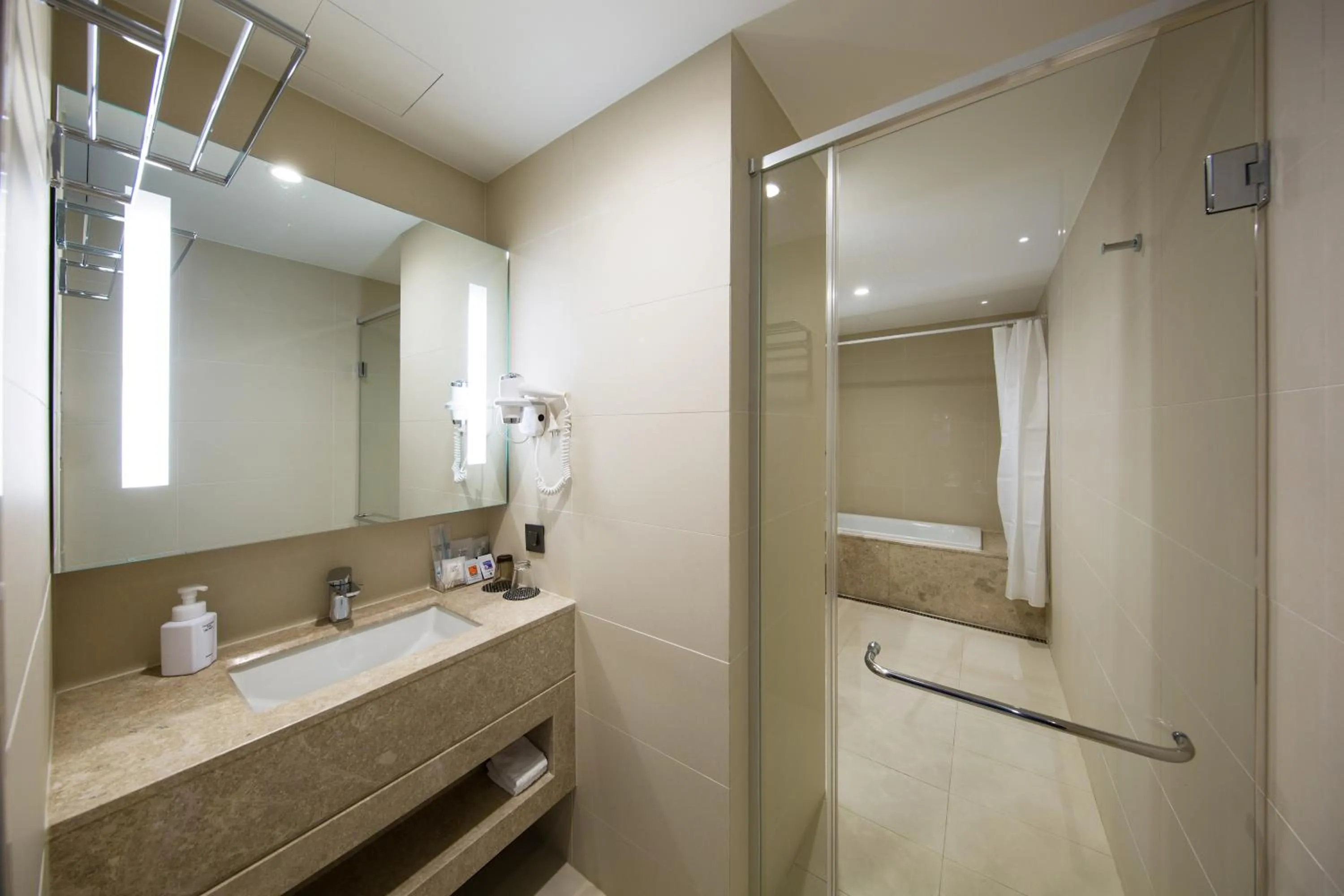 Bathroom in Solaria Nishitetsu Hotel Busan