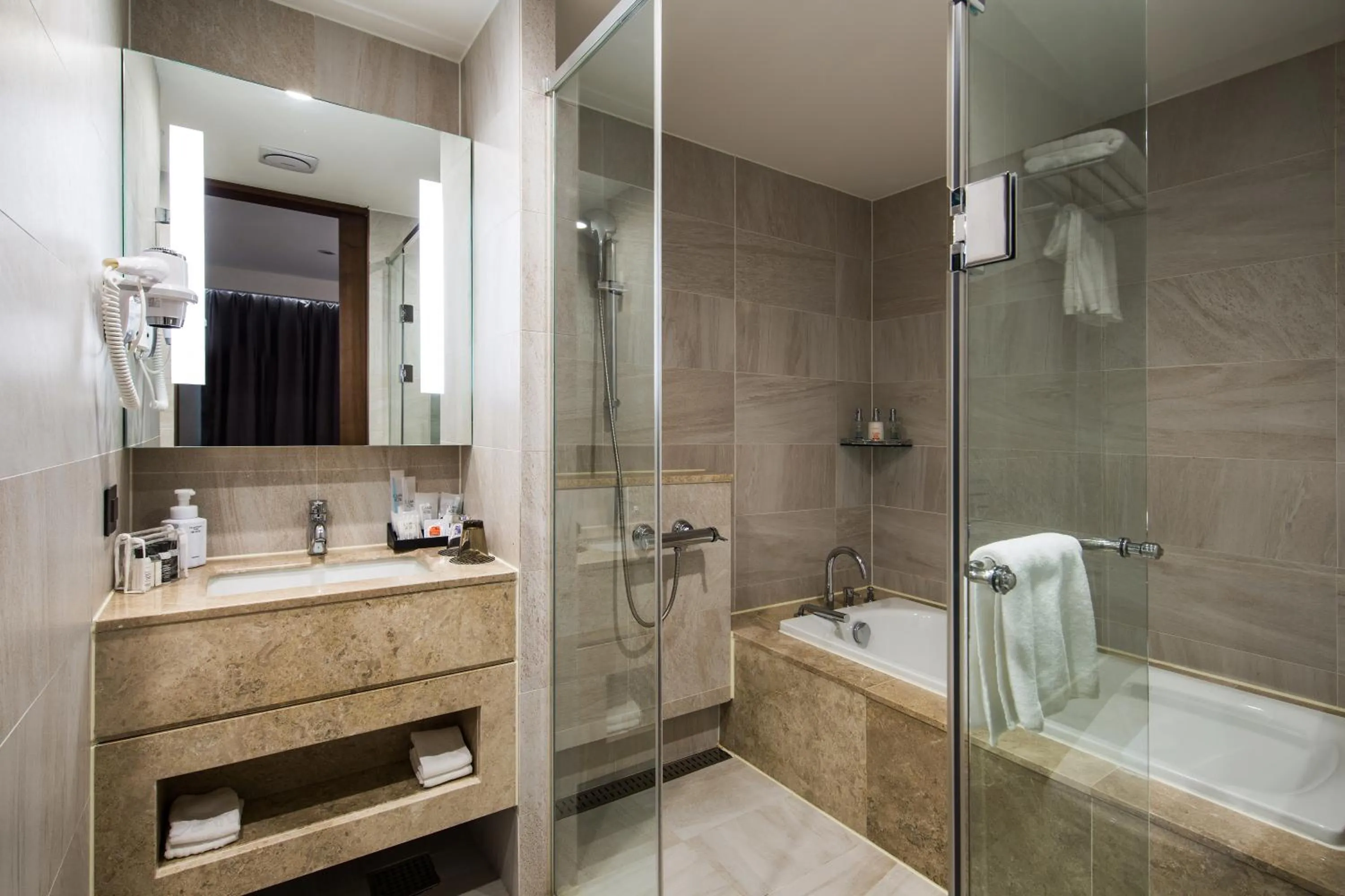 Bathroom in Solaria Nishitetsu Hotel Busan