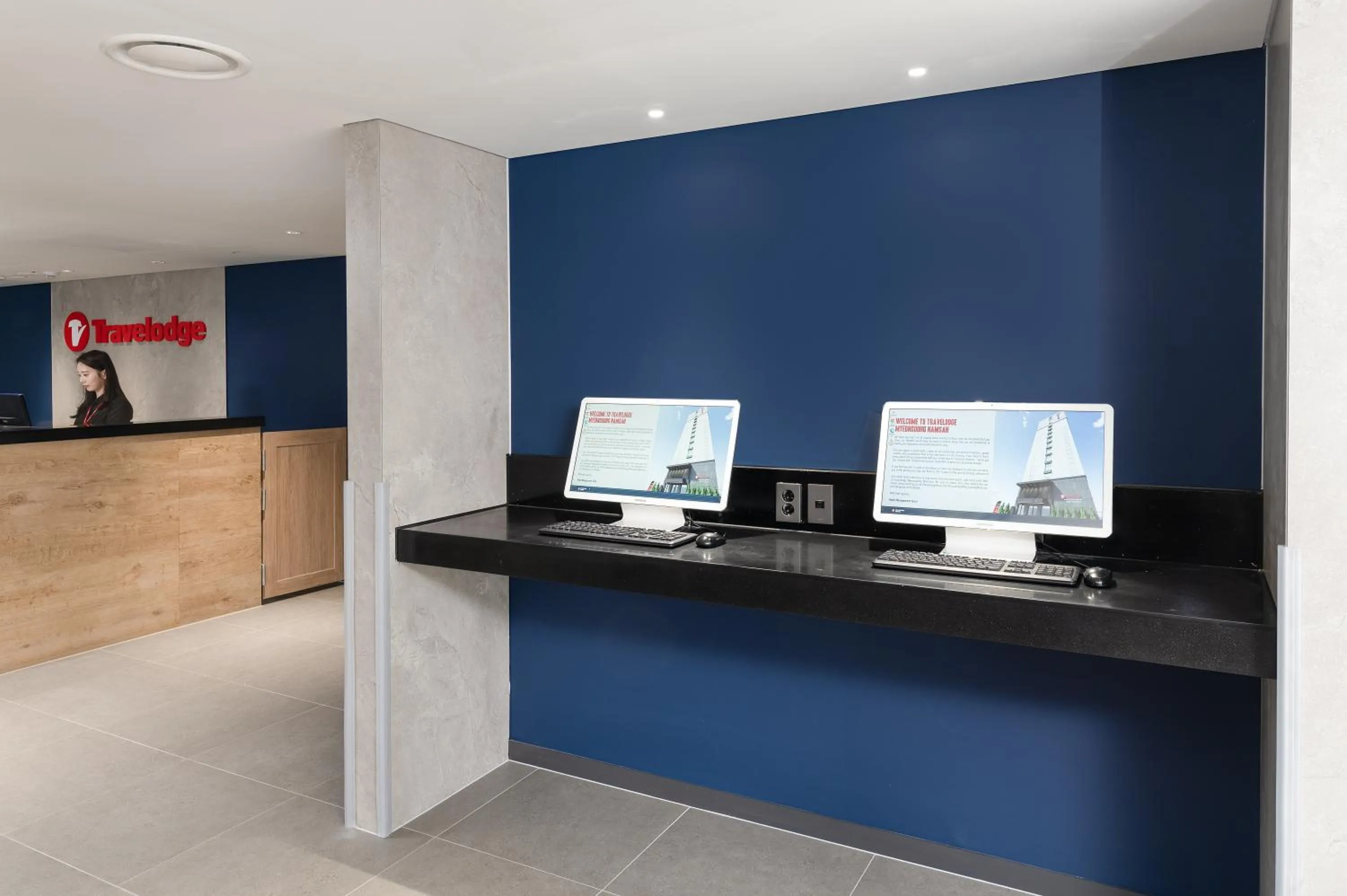 Lobby or reception in Travelodge Myeongdong Namsan