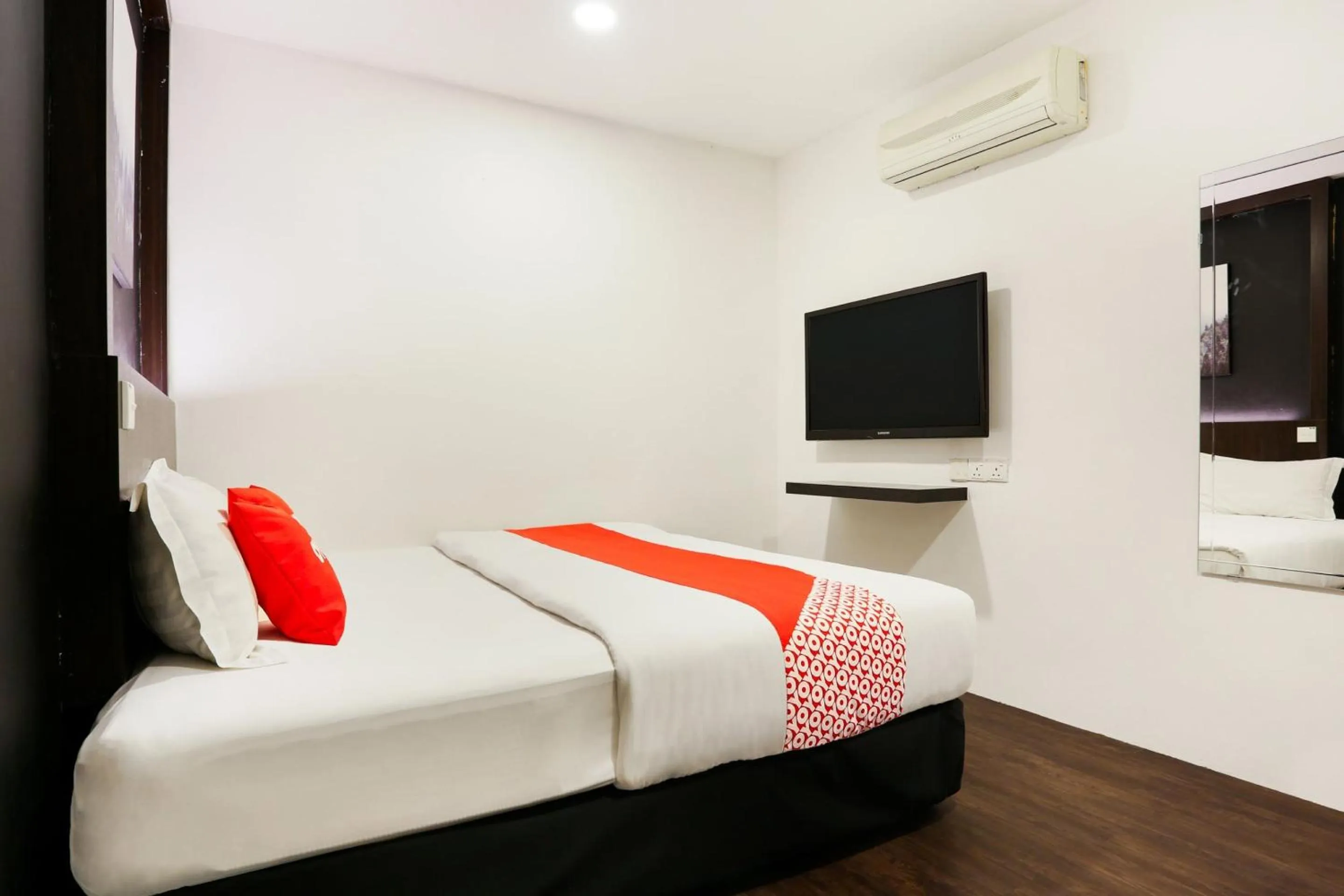 Bedroom, Bed in Hotel O Kl2f Rest & Go