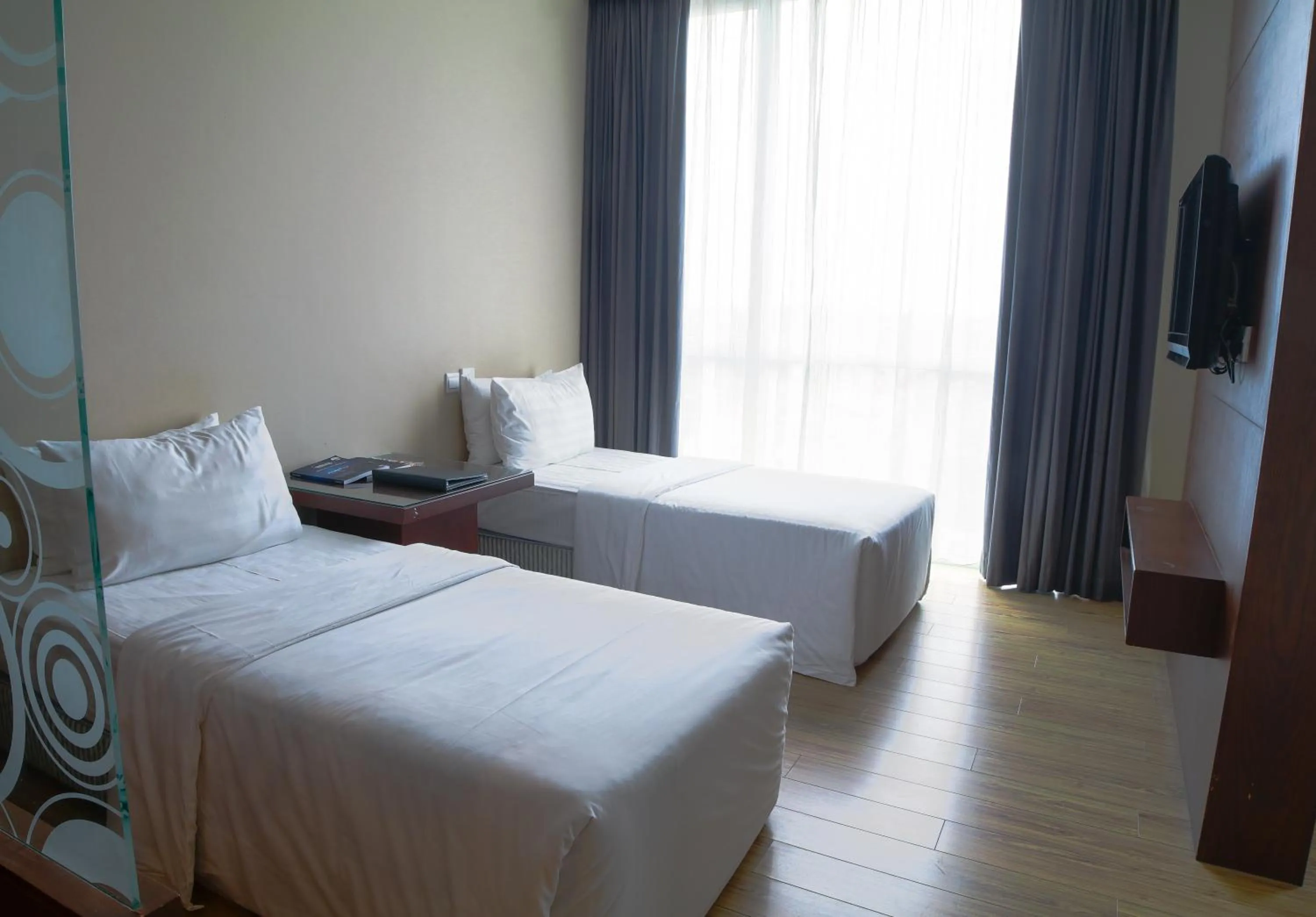 Bedroom, Bed in Swiss Hotel Apartment