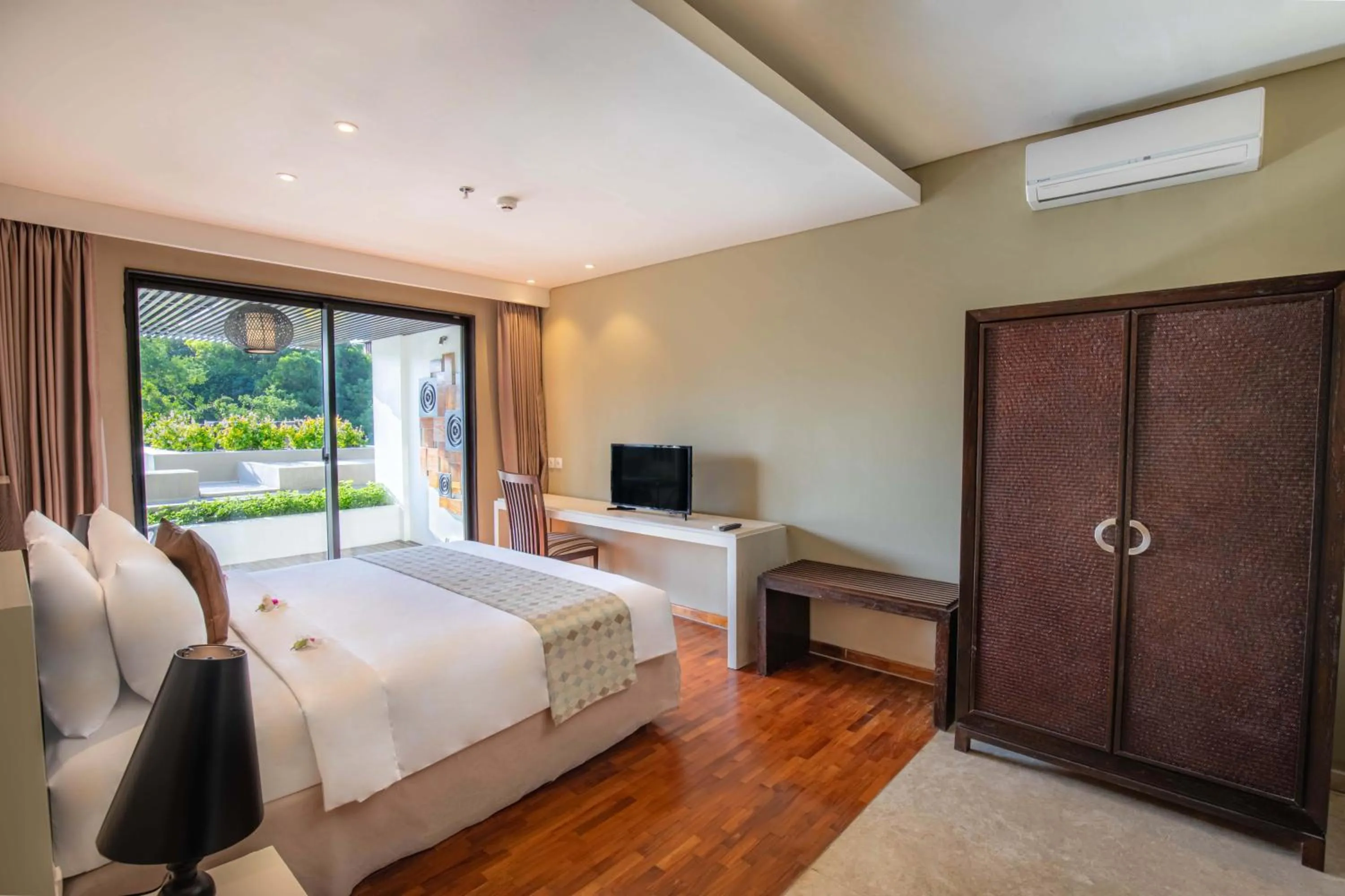 TV and multimedia, Bed in The Sterling Villas